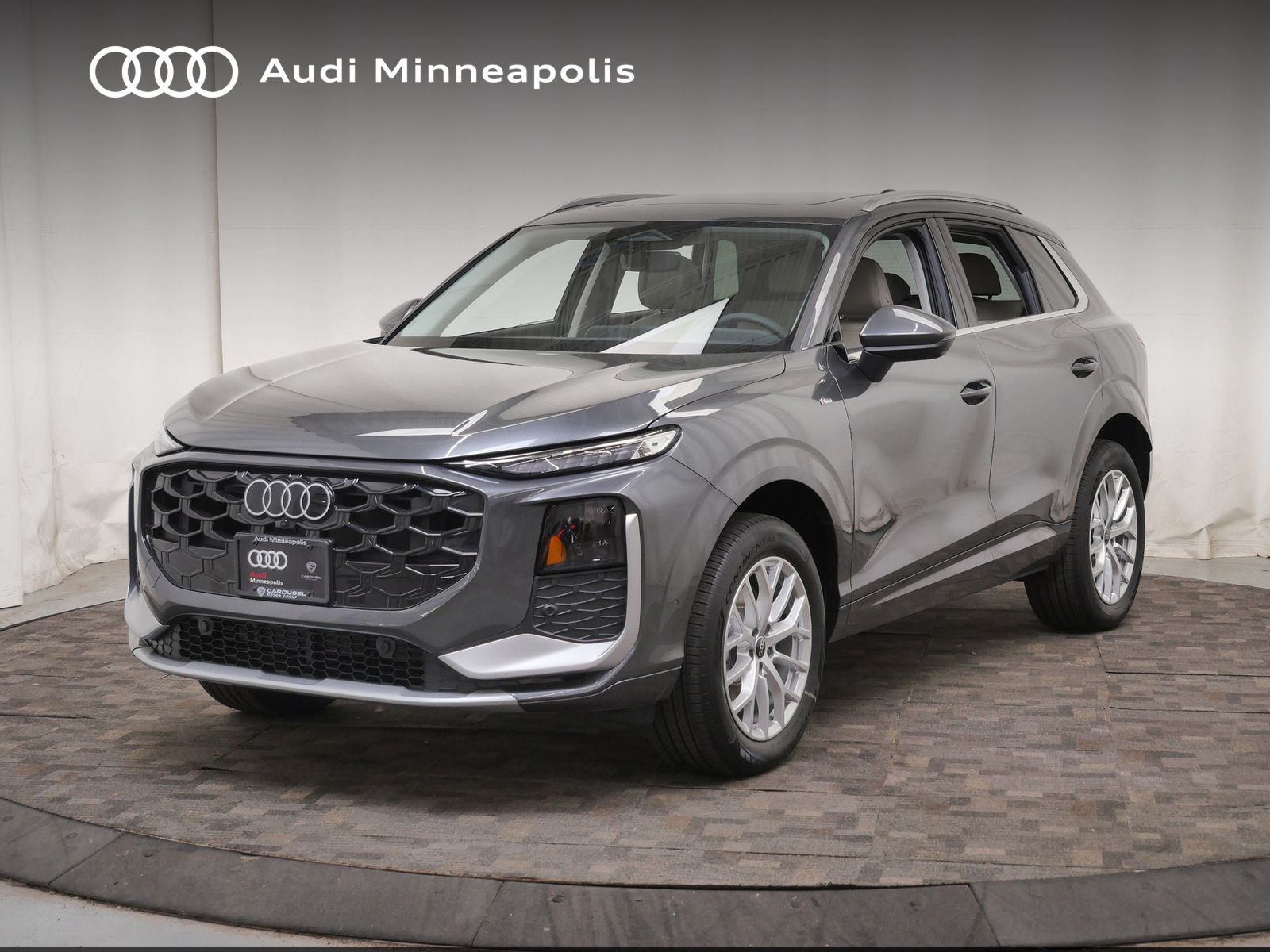 Daytona Gray Pearl Effect 2026 Audi Q3 SUV / Crossover All-Wheel Drive 7-Speed Automatic