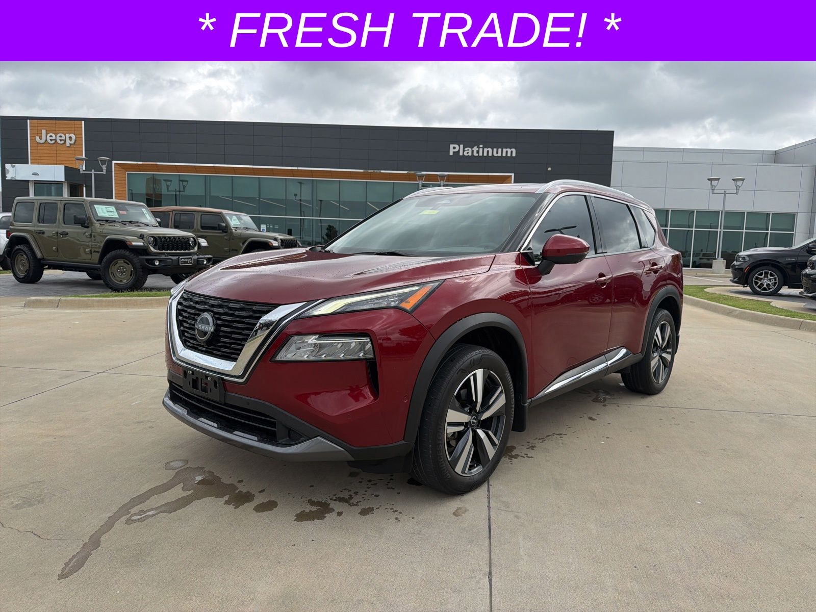 Red (Scarlet Ember Tintcoat) 2023 Nissan Rogue SL FWD SUV / Crossover Front-Wheel Drive Continuously Variable Transmission