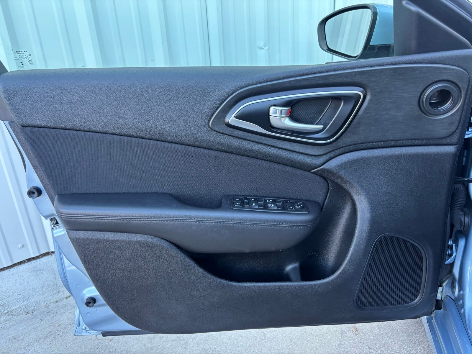 Used Car 2015 Chrysler 200  Limited For Sale Under $10,000 In Austin, Texas