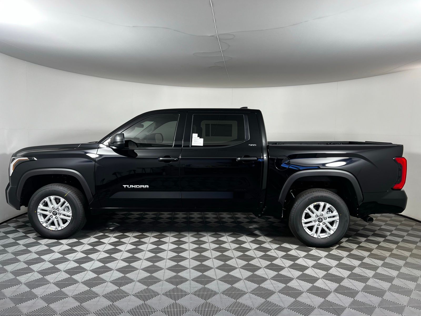 Thumbnail: 2025 Toyota Tundra - 8