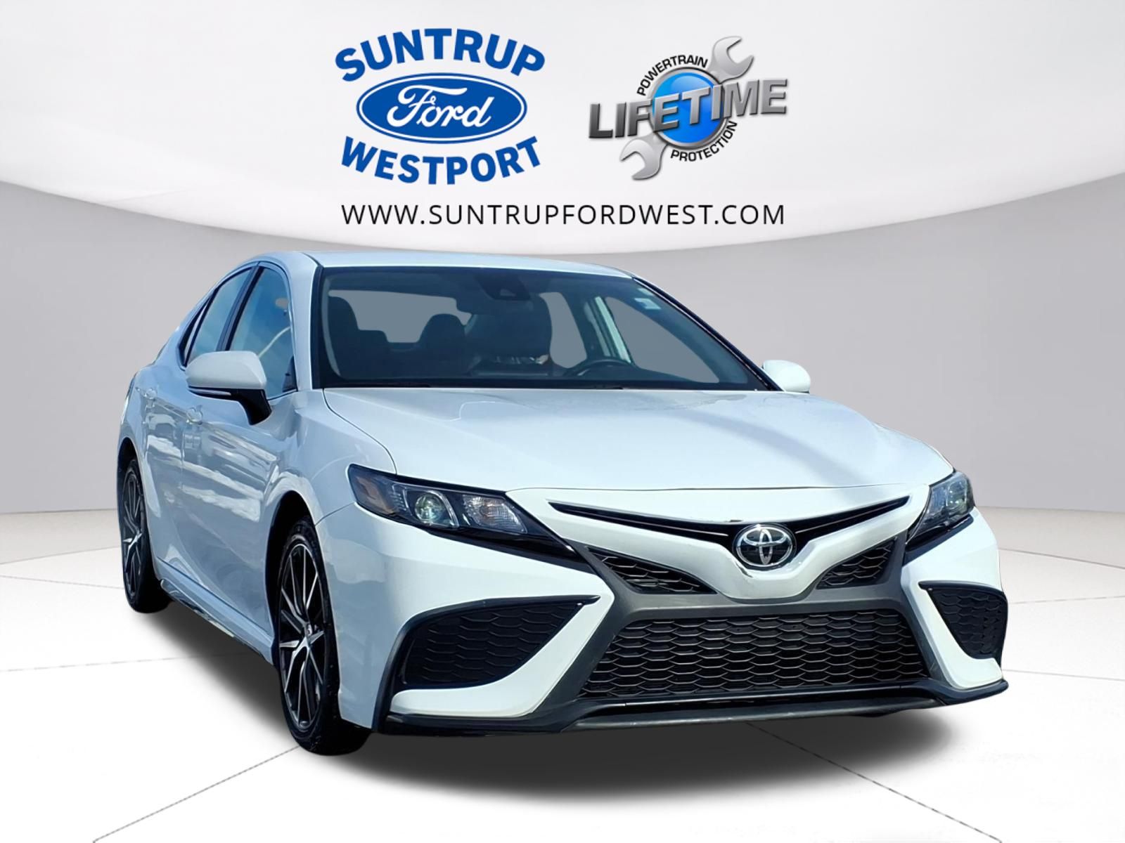 2024 Toyota Camry SE FWD