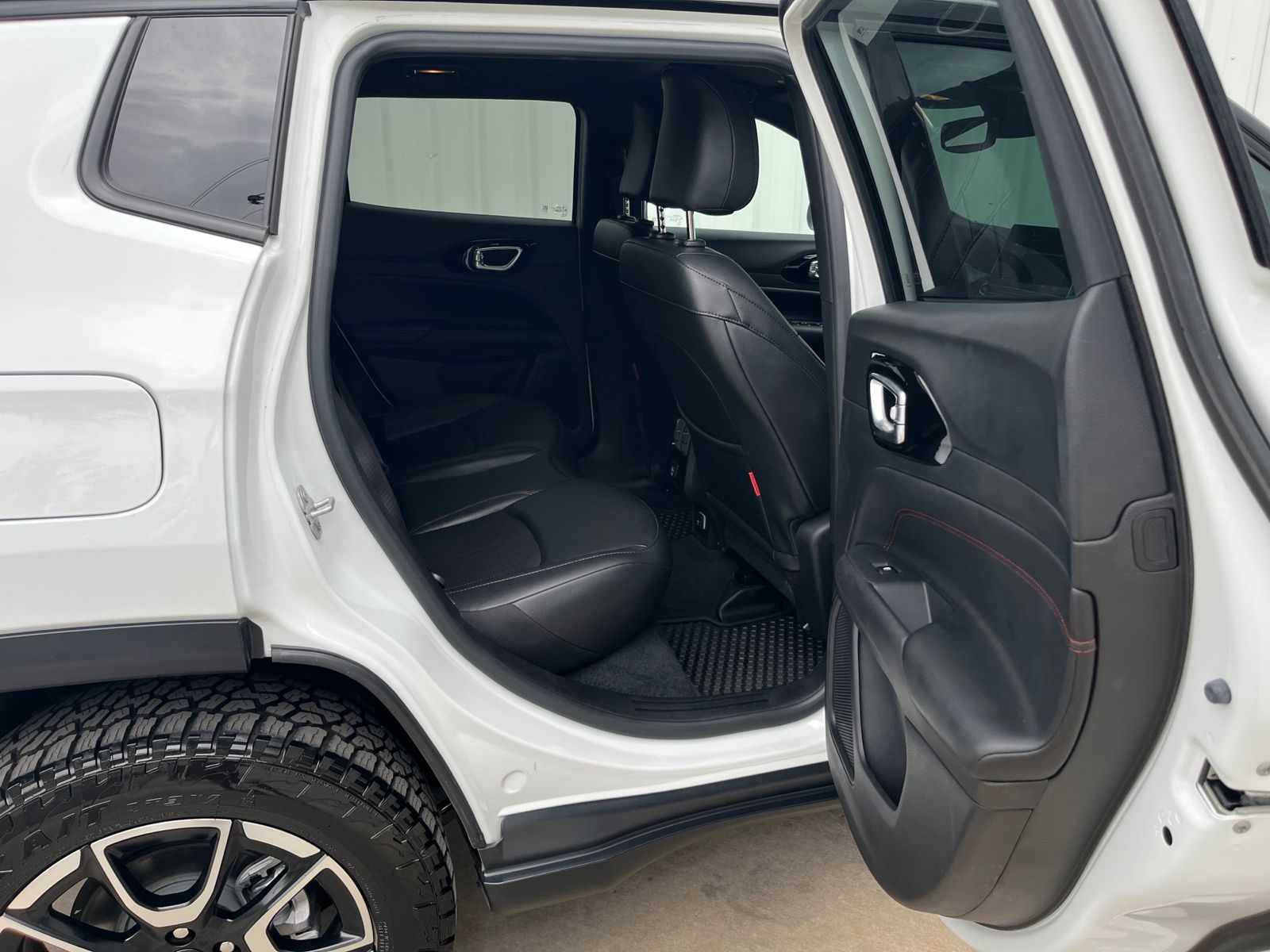 Used Car 2025 Jeep Compass  Trailhawk For Sale Under $25,000 In Austin, Texas