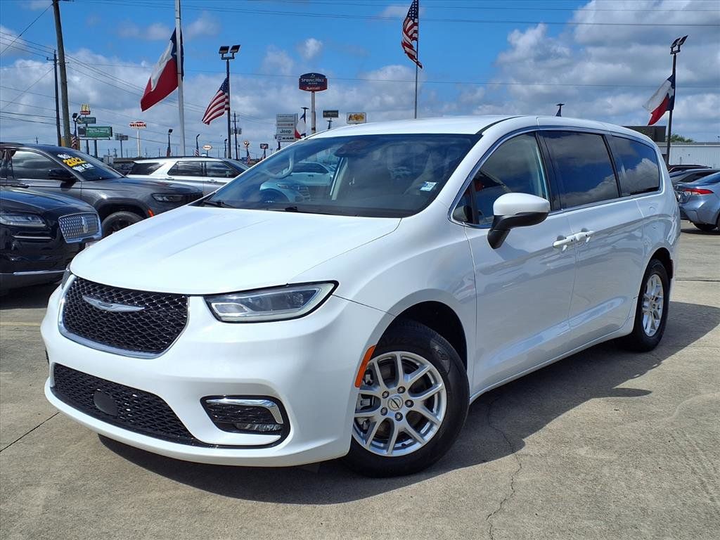 2023 Chrysler Pacifica Touring L FWD