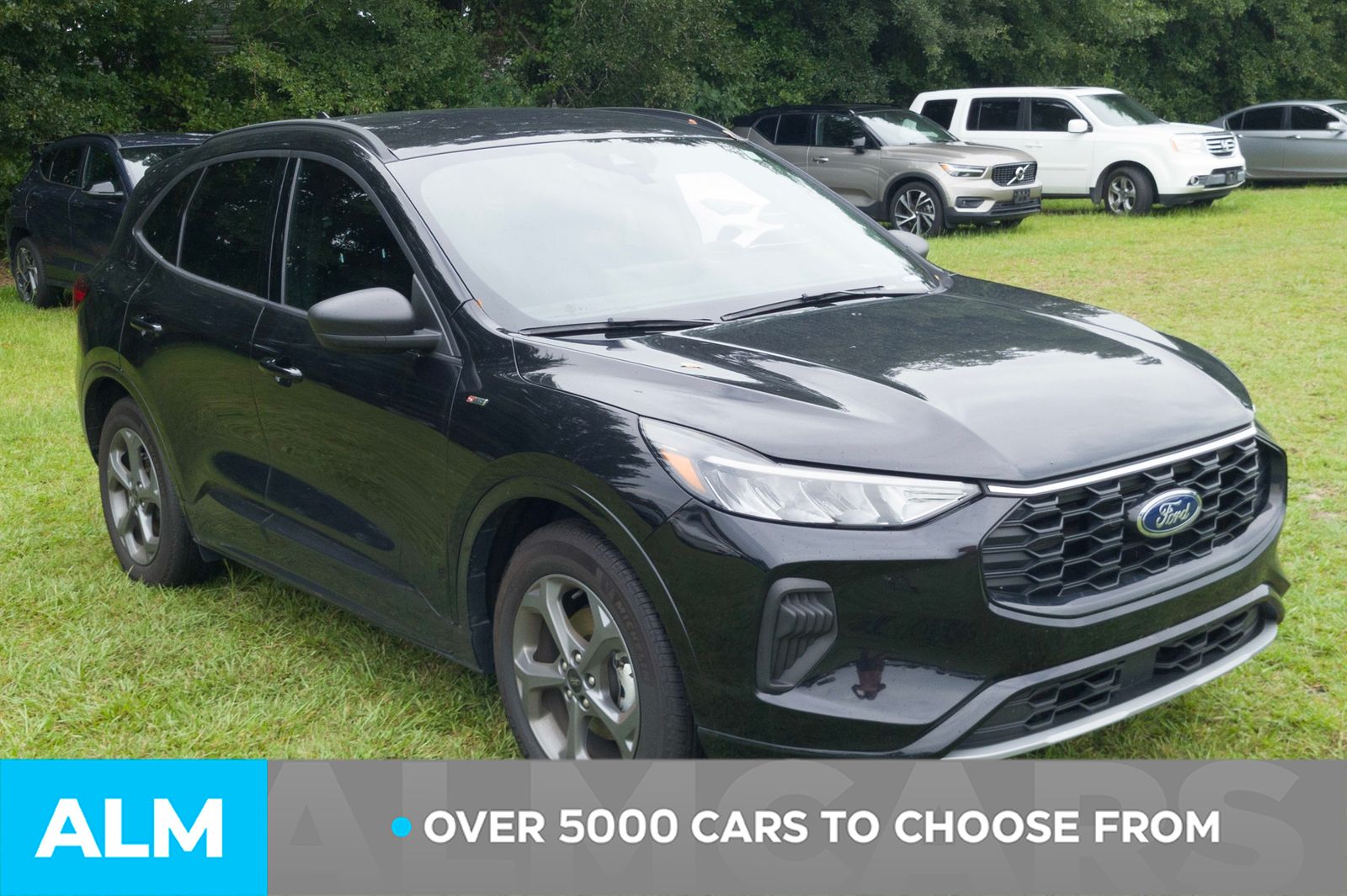 2024 Ford Escape ST-Line photo 2