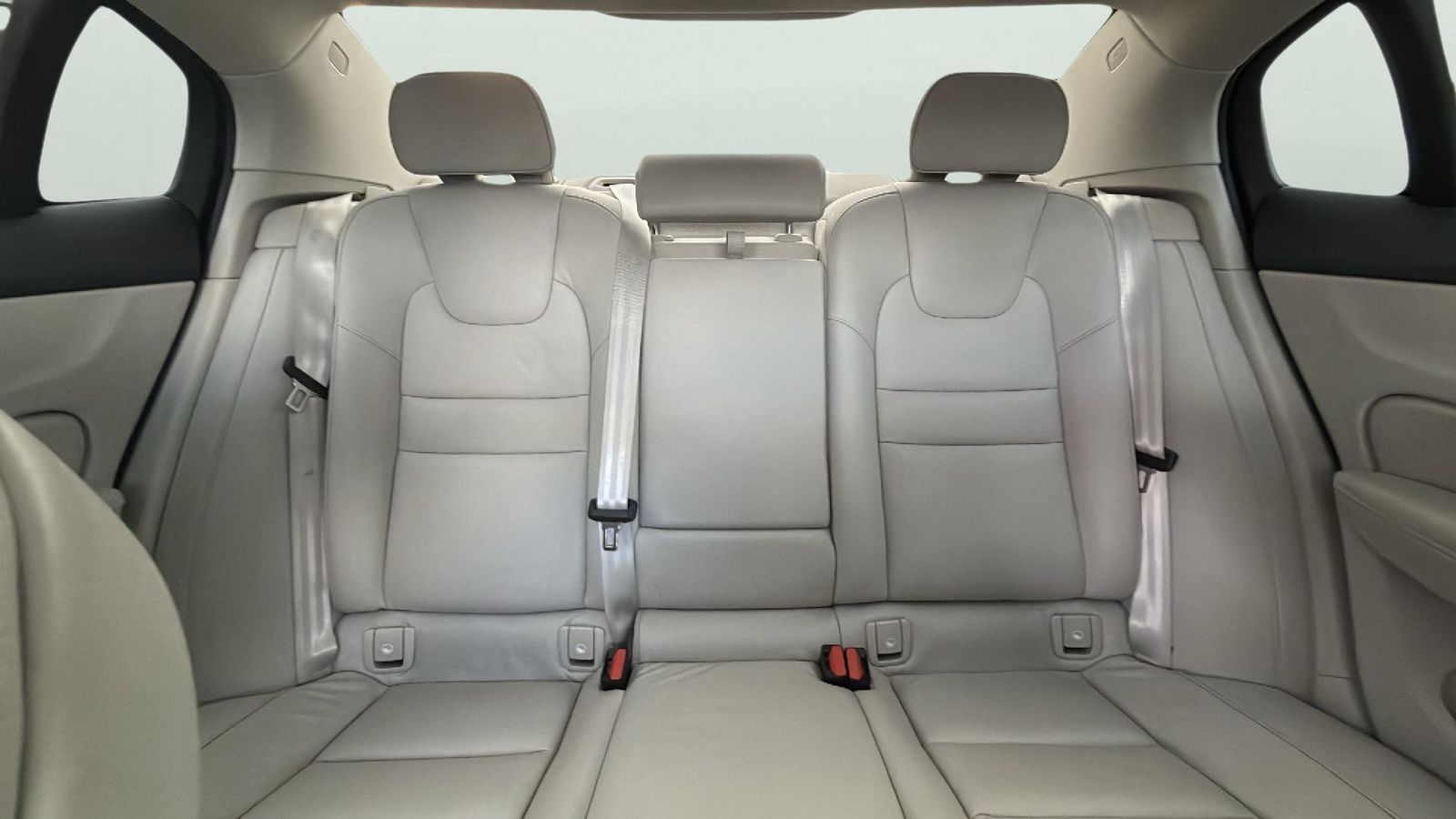 Used Car 2024 Volvo S60 Recharge Plug-in Hybrid  T8 Plus Dark Theme For Sale Under $40,000 In Austin, Texas