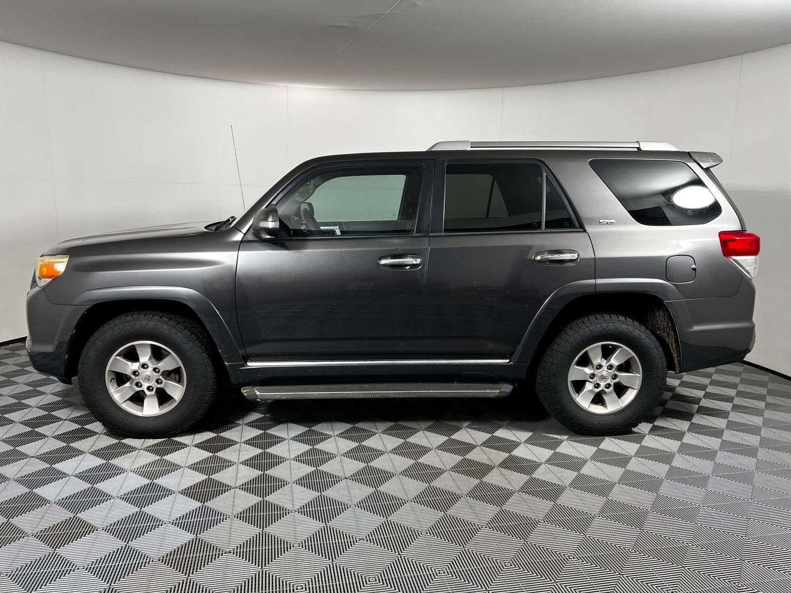 Thumbnail: 2011 Toyota 4Runner - 8