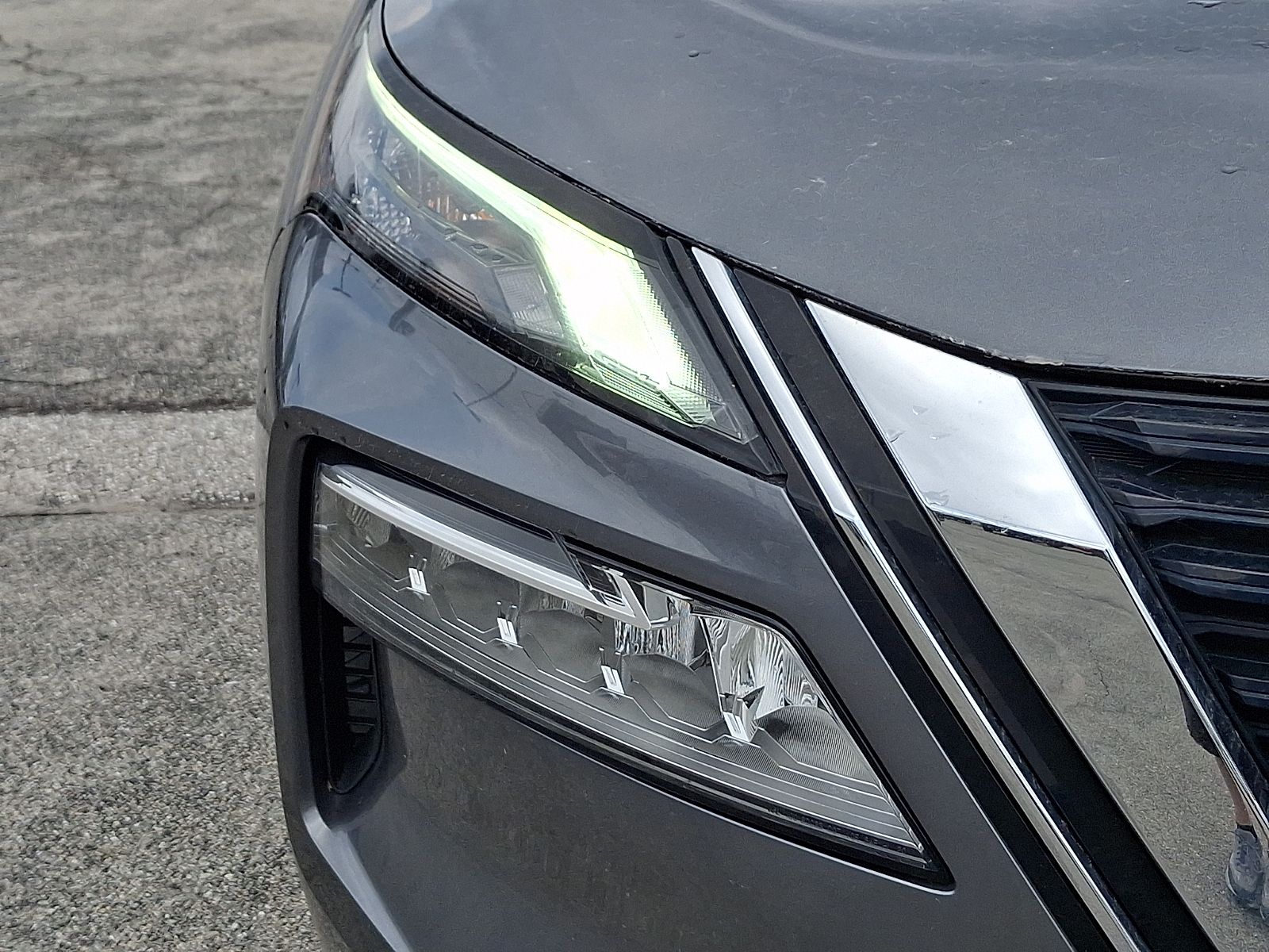 2021 Nissan Rogue SV - Photo 10