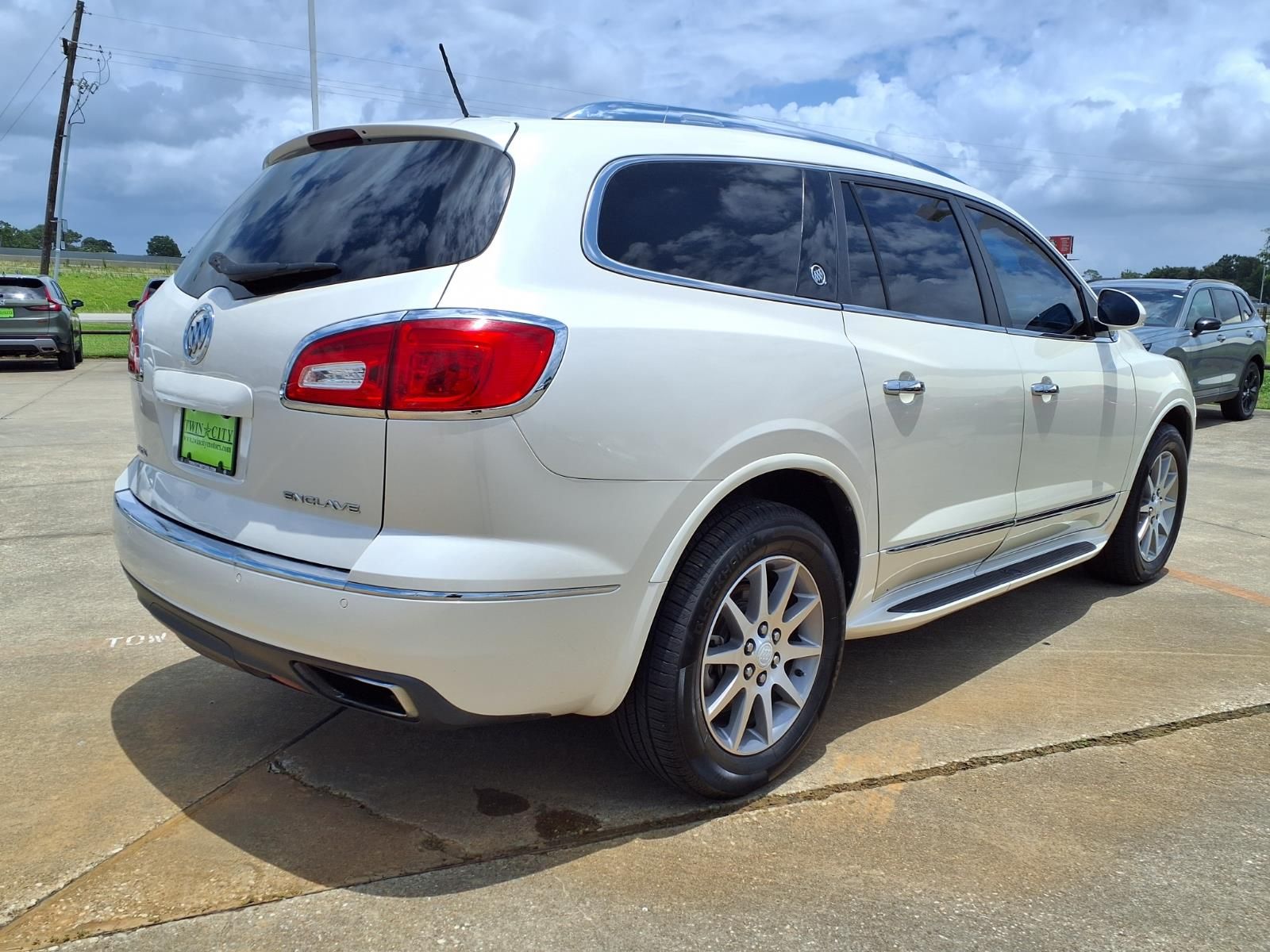Used 2015 Buick Enclave Leather with VIN 5GAKRBKD2FJ280762 for sale in Port Arthur, TX