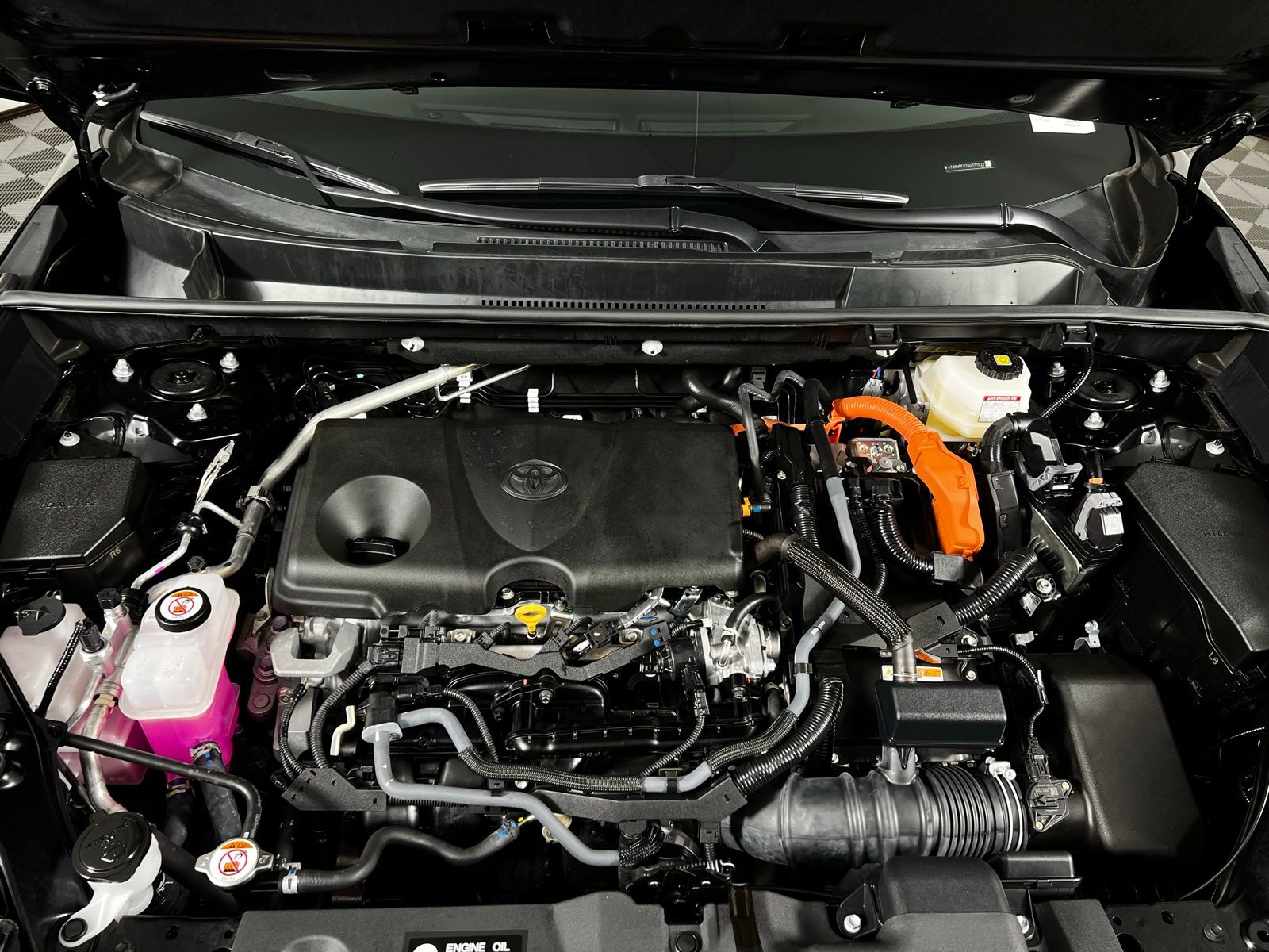 Thumbnail: 2025 Toyota RAV4 - 9