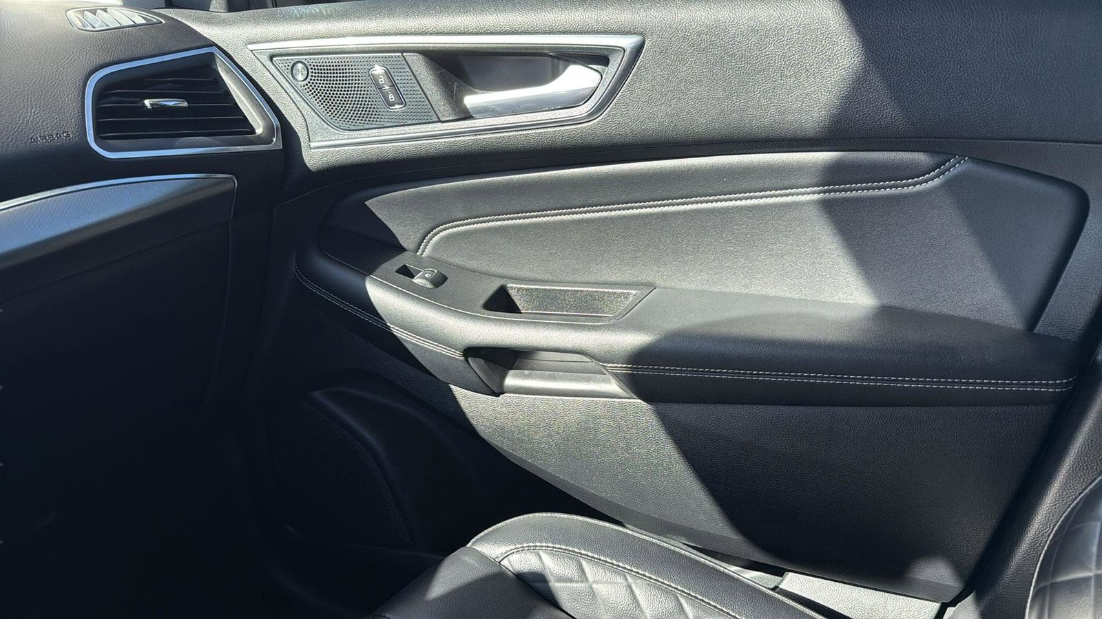 Used Car 2024 Ford Edge  Titanium For Sale Under $30,000 In Austin, Texas