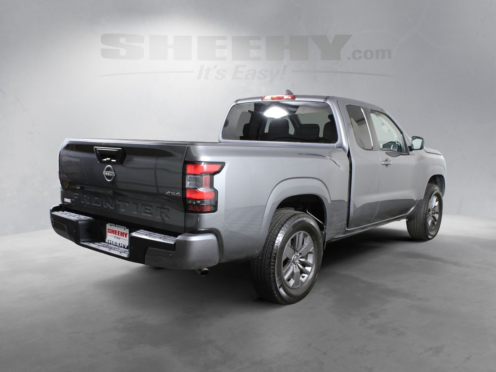 Used 2025 Gray Nissan SV image 29