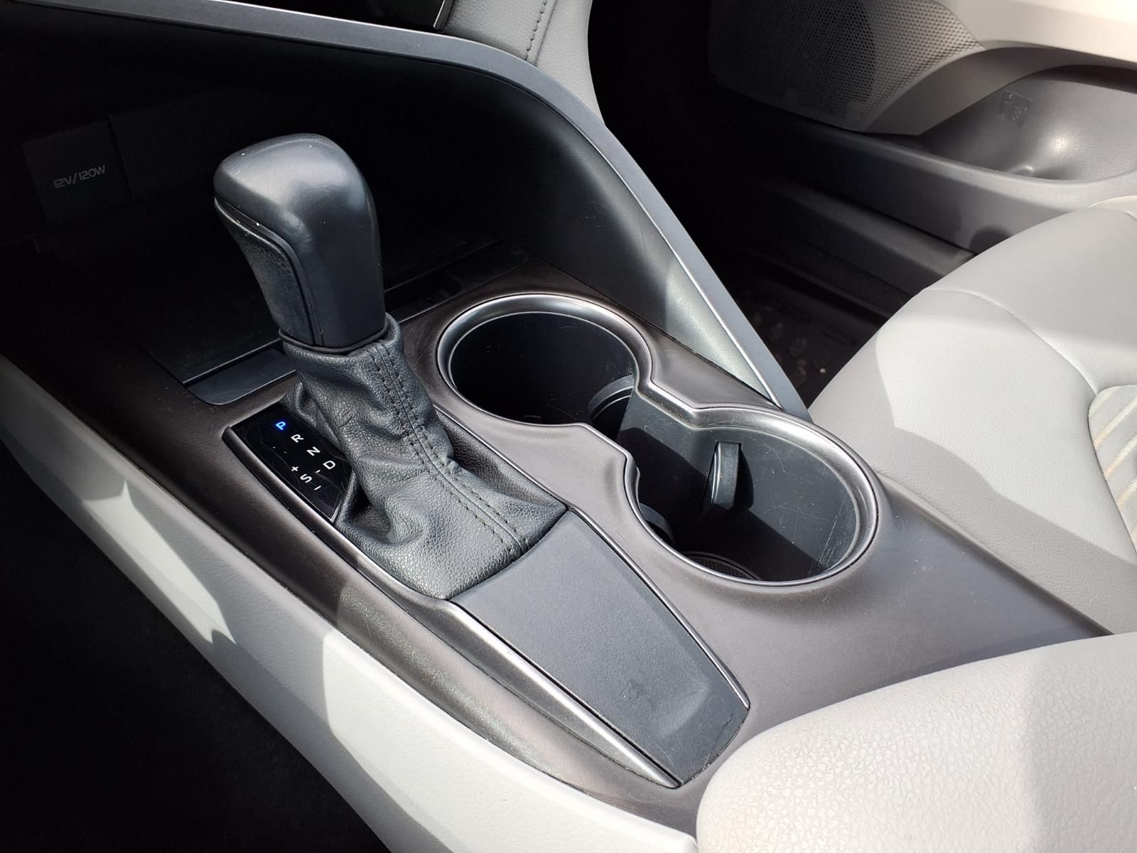 2021 Toyota Camry SE Gray at Autostrade