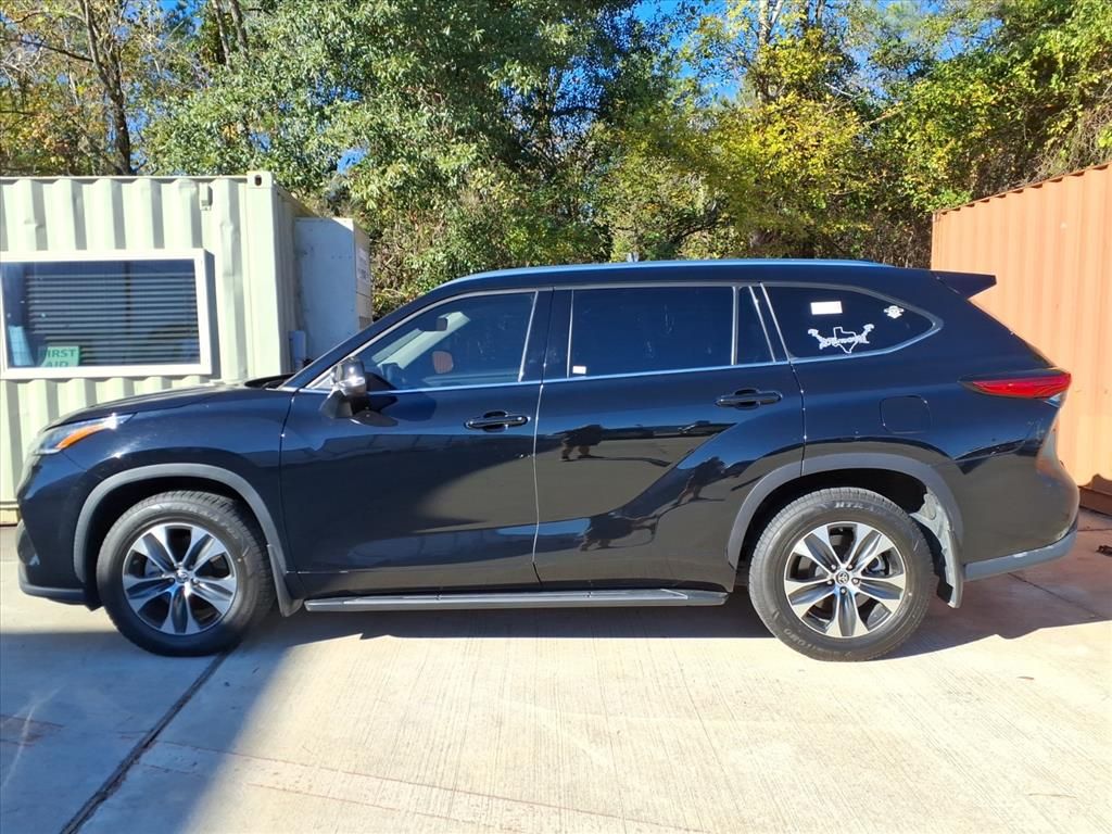2021 Toyota Highlander XLE Black at Don McGill Toyota