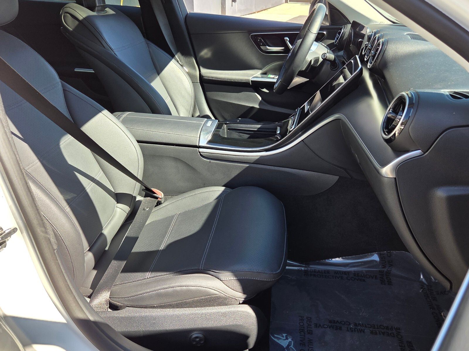 2025 Mercedes-Benz C-Class Sedan C 300 - Photo 14