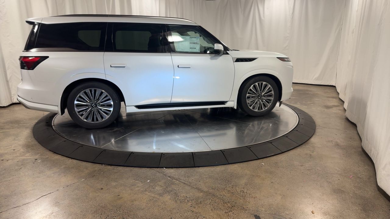 2025 Infiniti QX80 Sensory photo 9