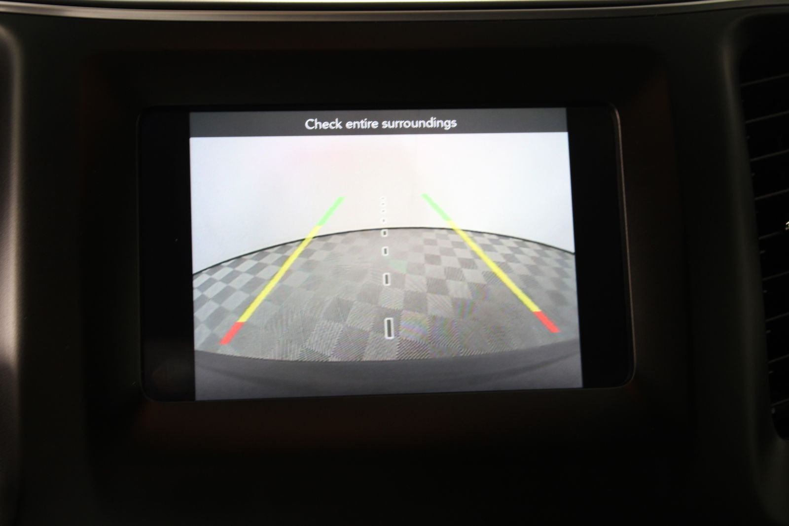 Used 2019 Black Jeep Latitude image 18