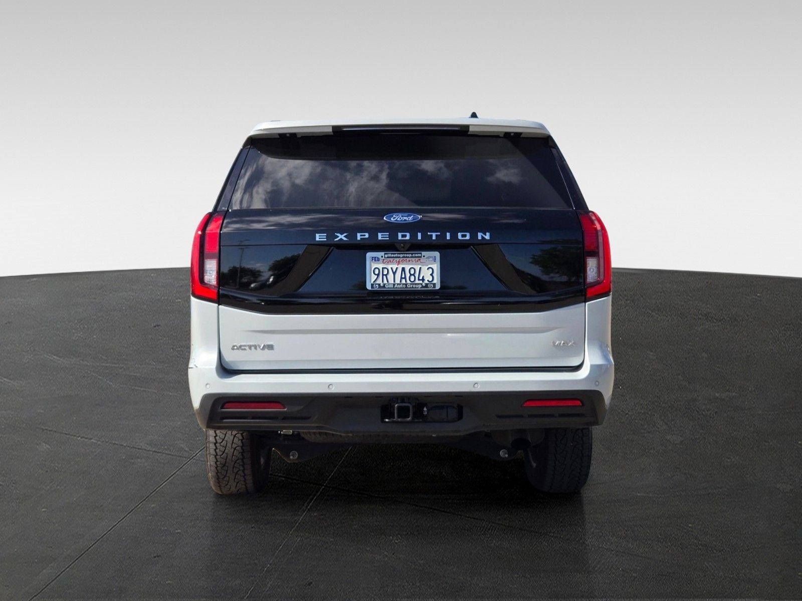 View vehicle photo 5