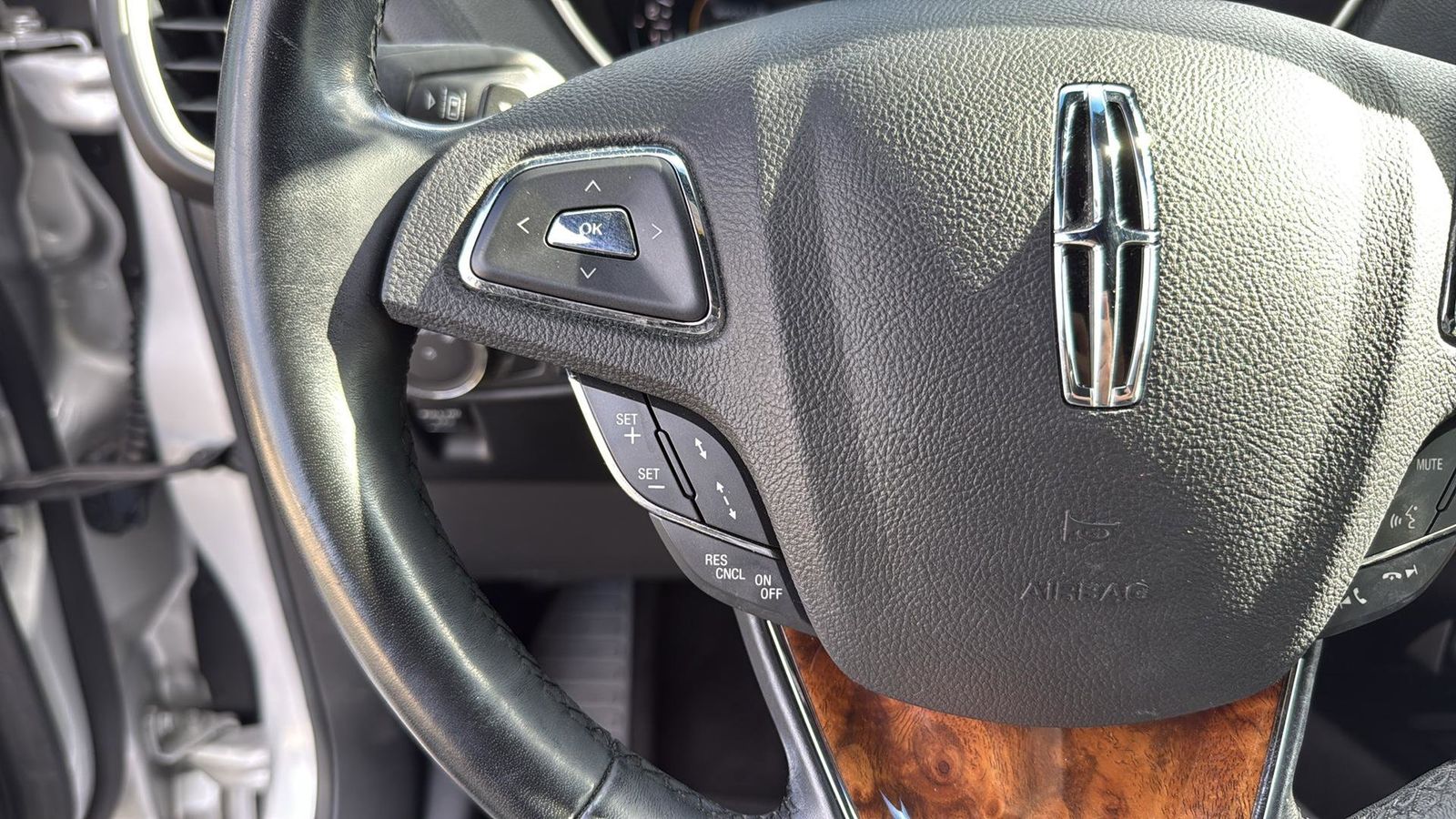 Used Car 2017 Lincoln Mkx  Reserve For Sale Under $20,000 In Austin, Texas