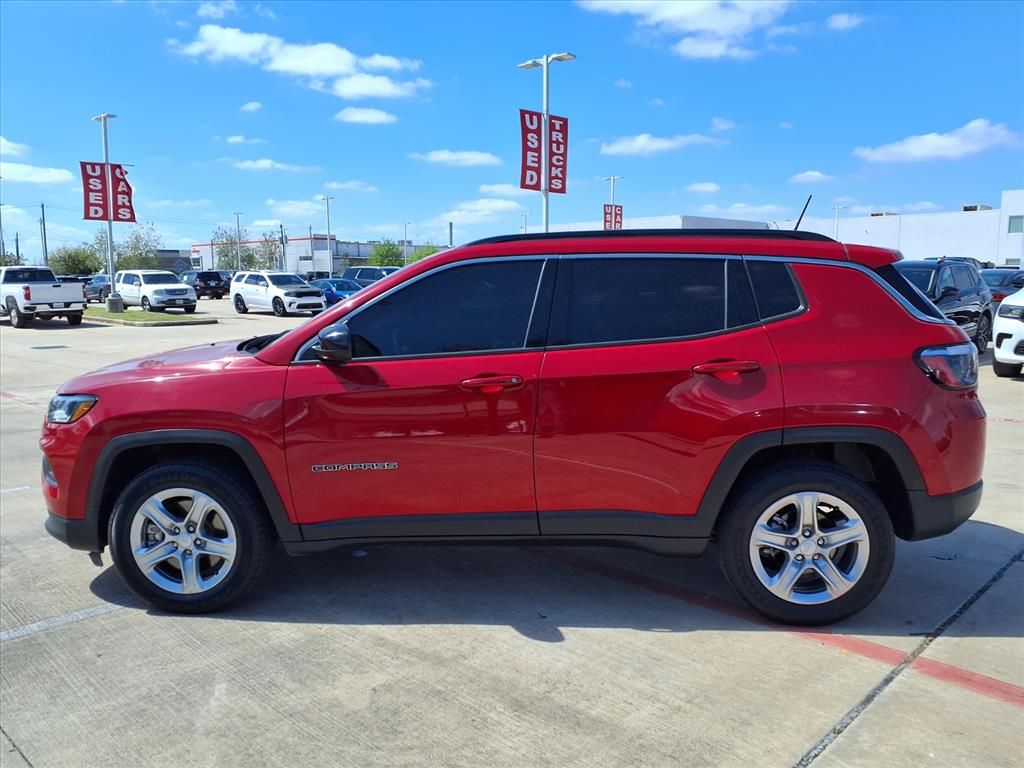 2024 Jeep Compass Latitude - 8