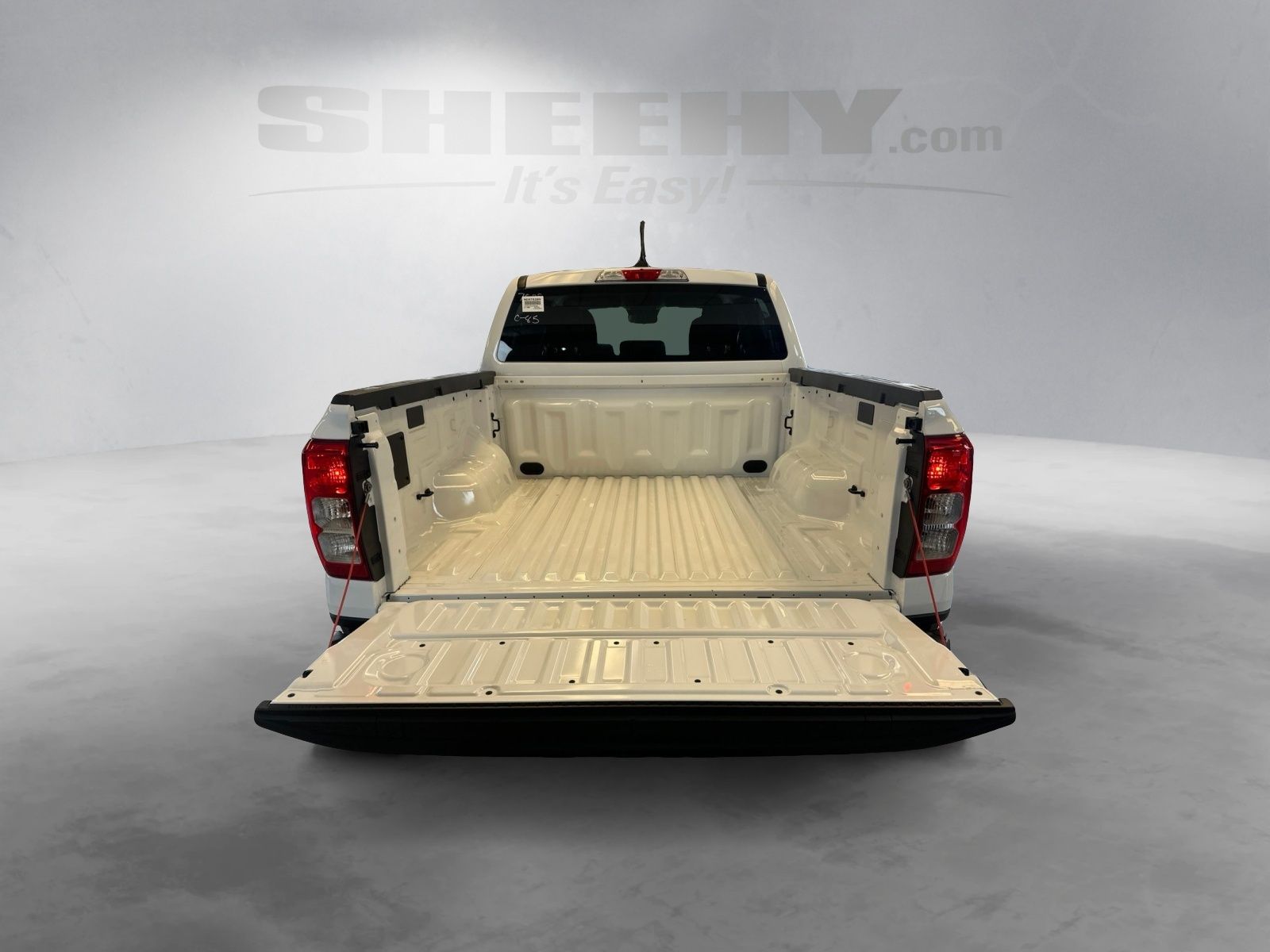 Certified Used 2025 Oxford White Ford XL image 22