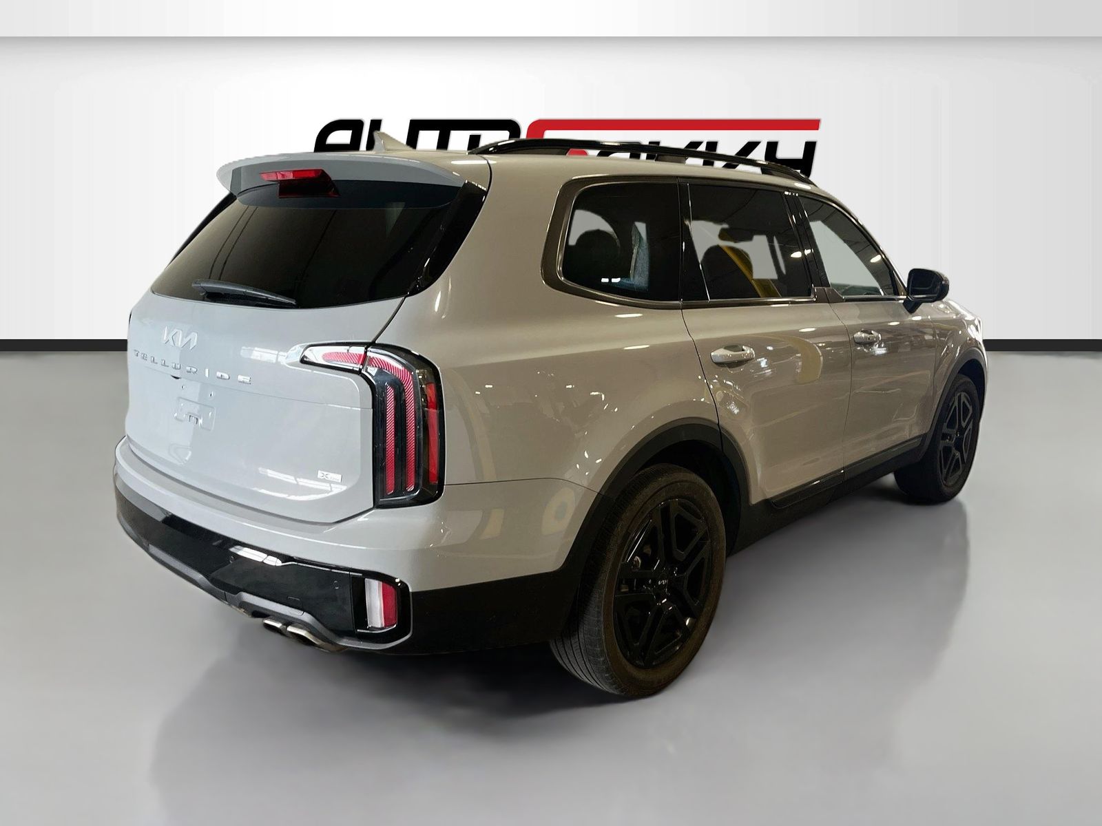 Used 2024 Gray Kia EX X-Line image 7