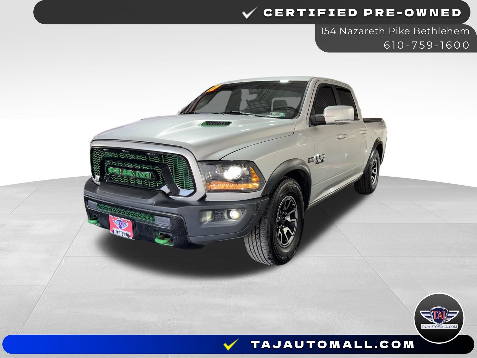 Bright Silver Clearcoat Metallic 2017 RAM 1500 Pickup Truck Four-Wheel Drive 8-Speed Automatic