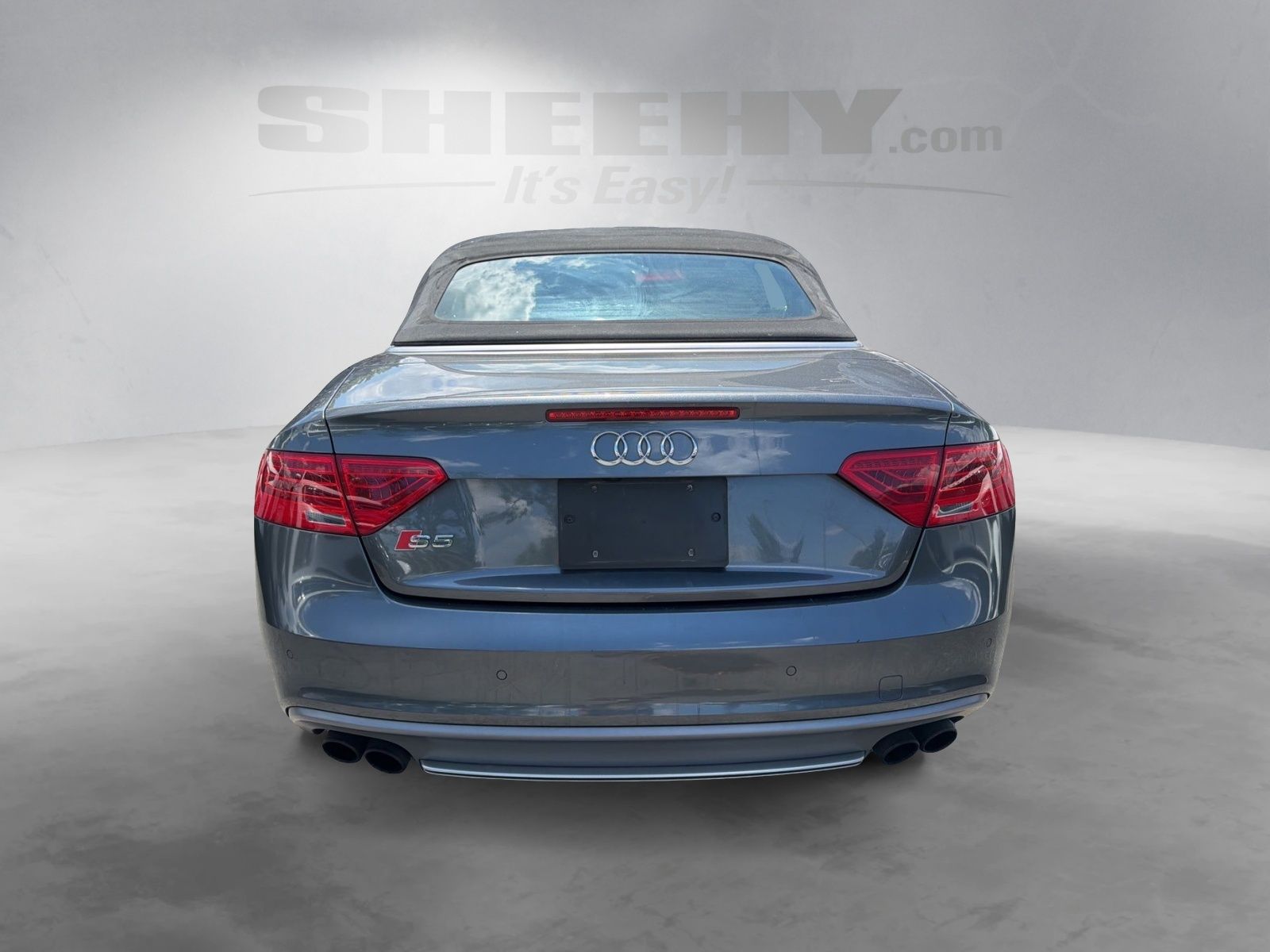 Used 2017 Daytona Gray Pearl Effect w/ Black Roof Audi 3.0 Cabriolet image 11