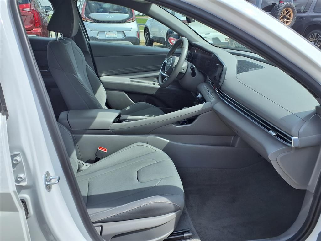 2025 Hyundai Elantra SEL Convenience White at DeMontrond Gulf Freeway