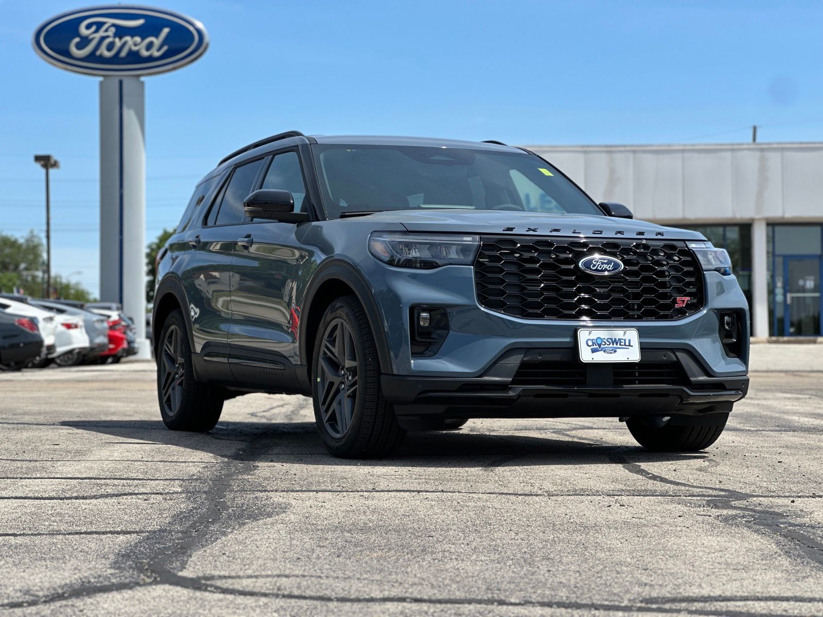 2026 Ford Explorer ST 4WD's photo