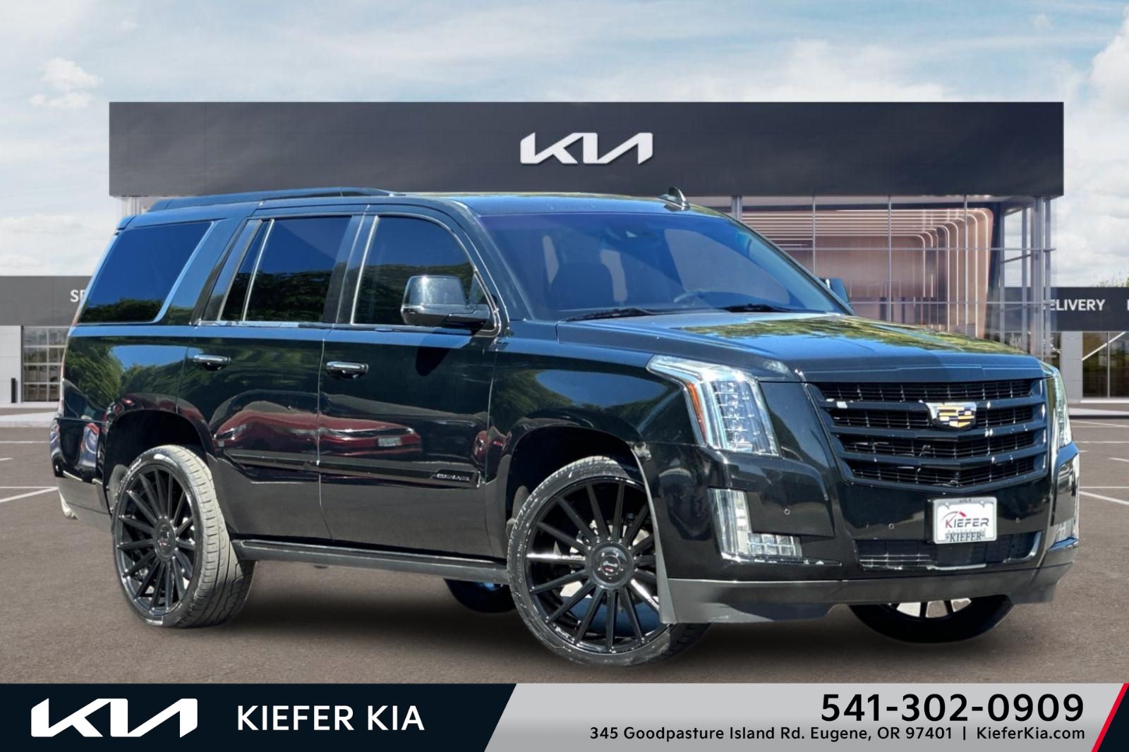  2016 Cadillac Escalade Premium RWD   