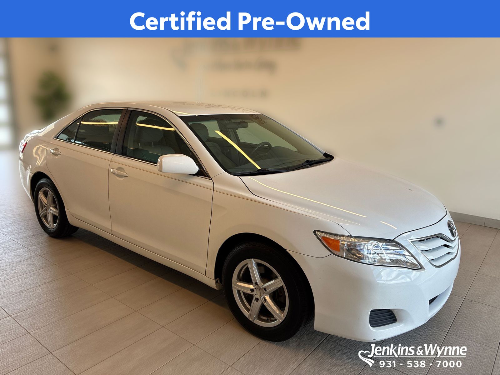 Super White 2011 Toyota Camry Sedan Front-Wheel Drive 6-Speed Automatic Overdrive