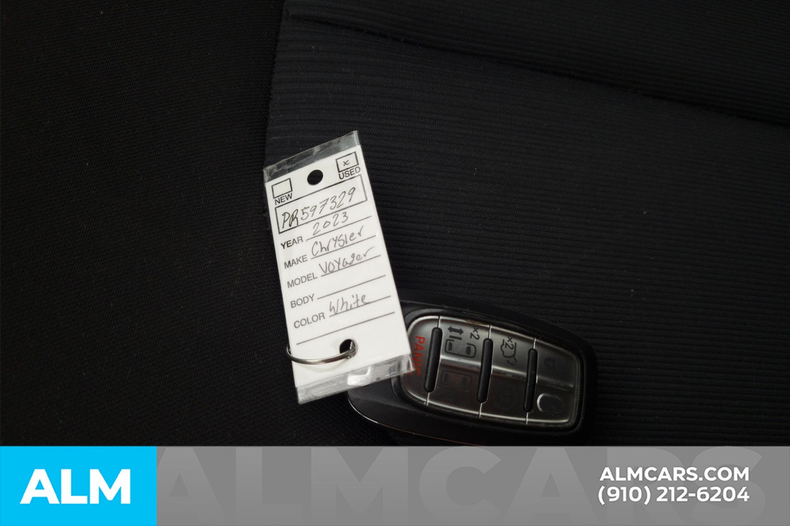 Used 2023 Bright White Clearcoat Chrysler LX image 17