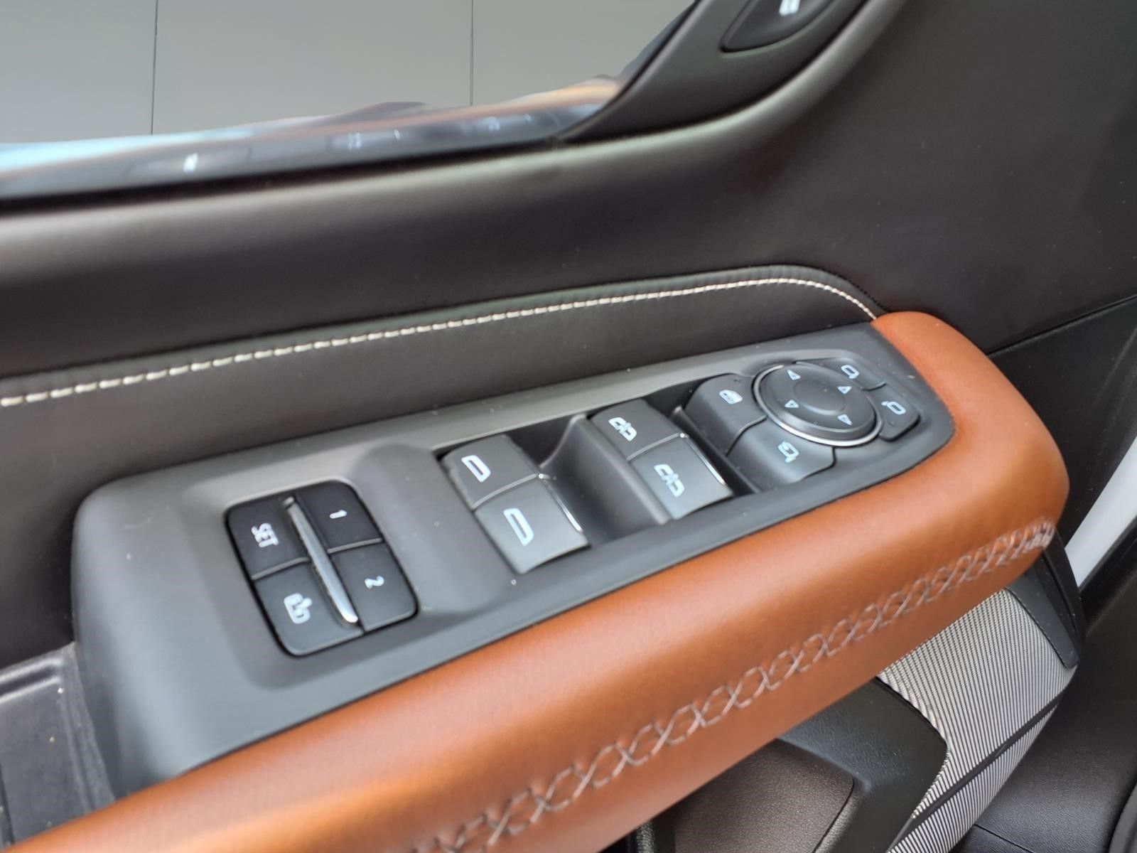 2023 GMC Yukon Denali Ultimate White at DeMontrond Auto Country