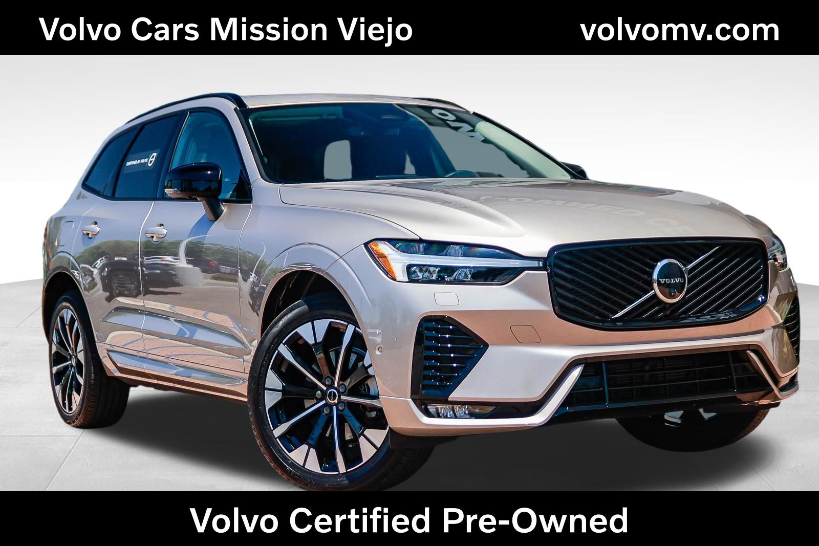 2026 Volvo XC60 B5 Plus Dark AWD's photo