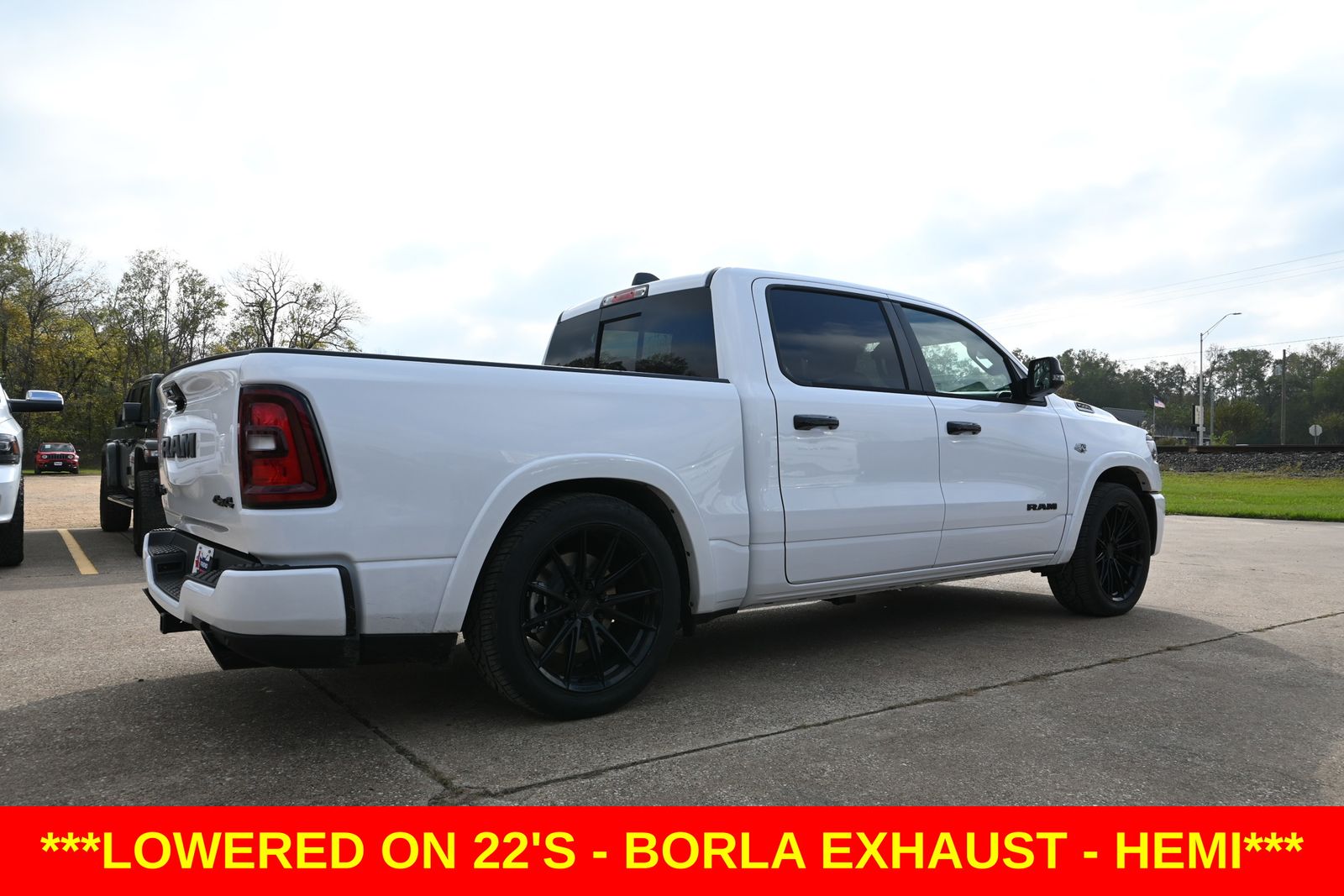View vehicle photo 3