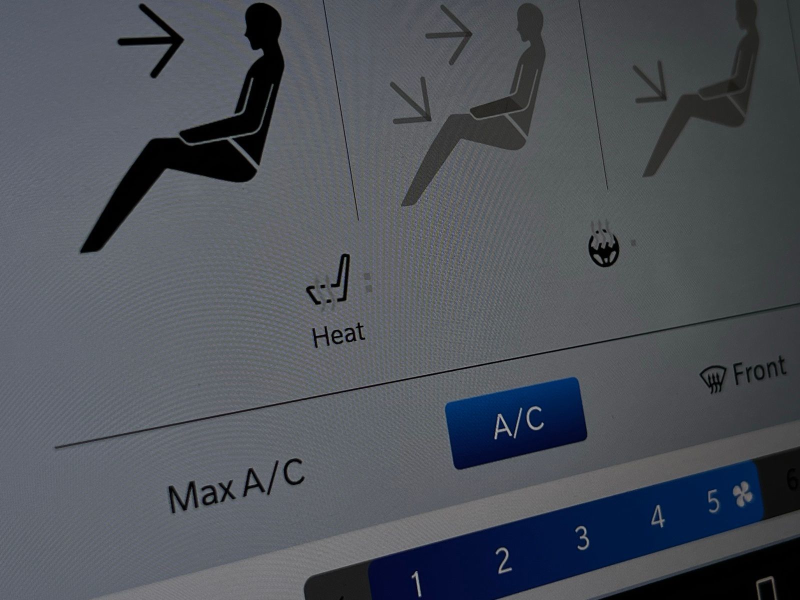 Thumbnail: 2024 Chrysler Pacifica - 21