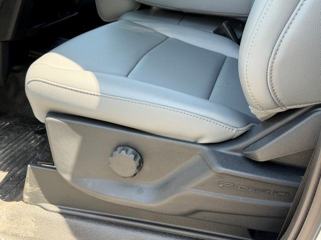 New 2025 Oxford White Ford XL image 18