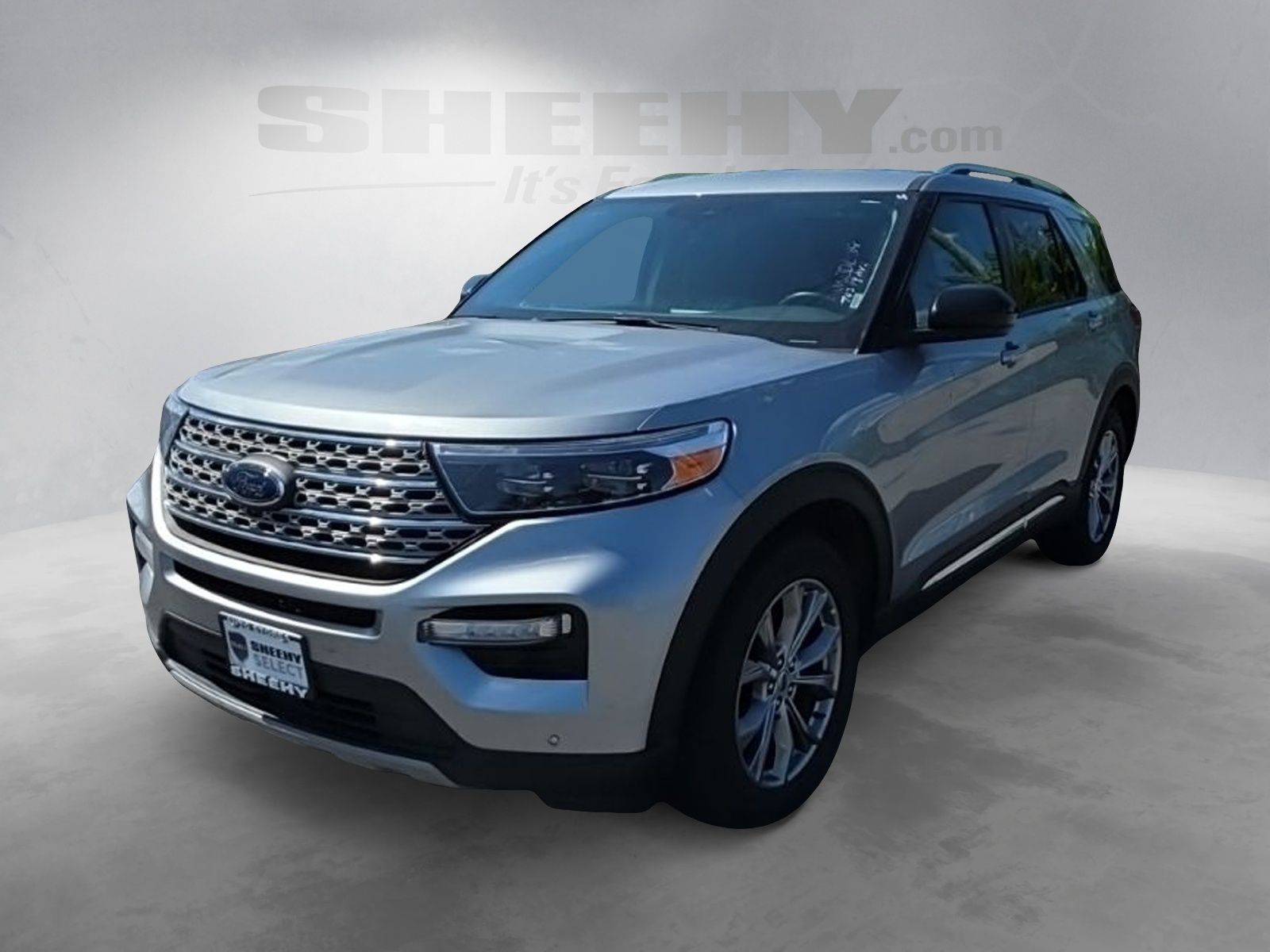 Used 2023 Silver Ford Limited image 4