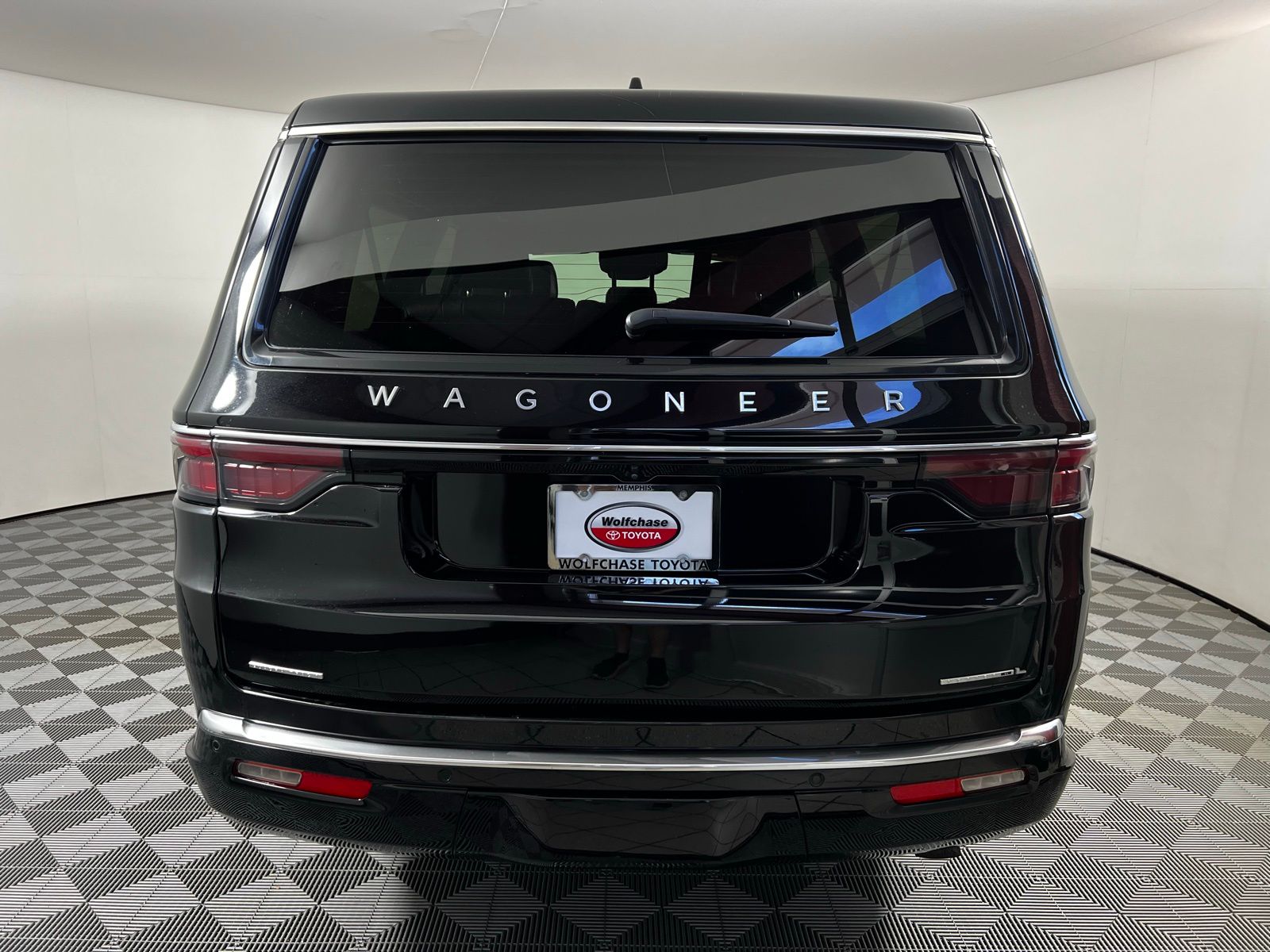 Thumbnail: 2023 Jeep Wagoneer - 6