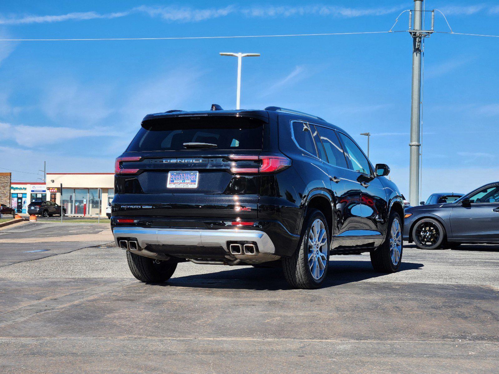 2024 GMC Acadia Denali 4