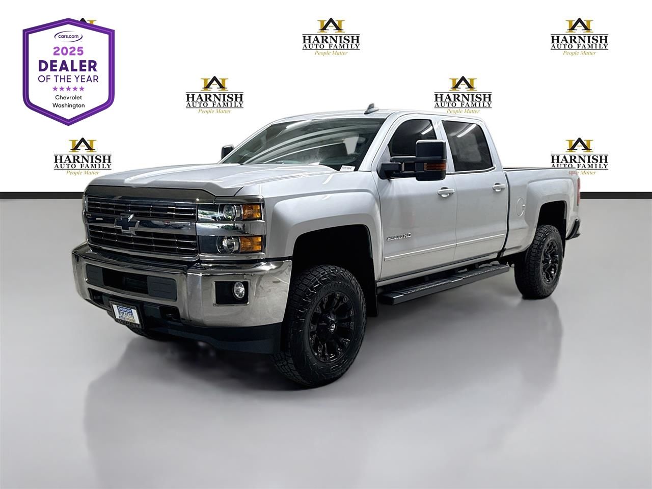 Silver Ice Metallic 2016 Chevrolet Silverado 2500HD Pickup Truck Four-Wheel Drive 6-Speed Automatic Overdrive
