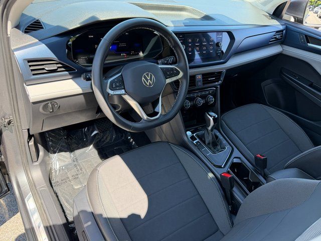 Used 2024 Gray Volkswagen 1.5T SE image 21