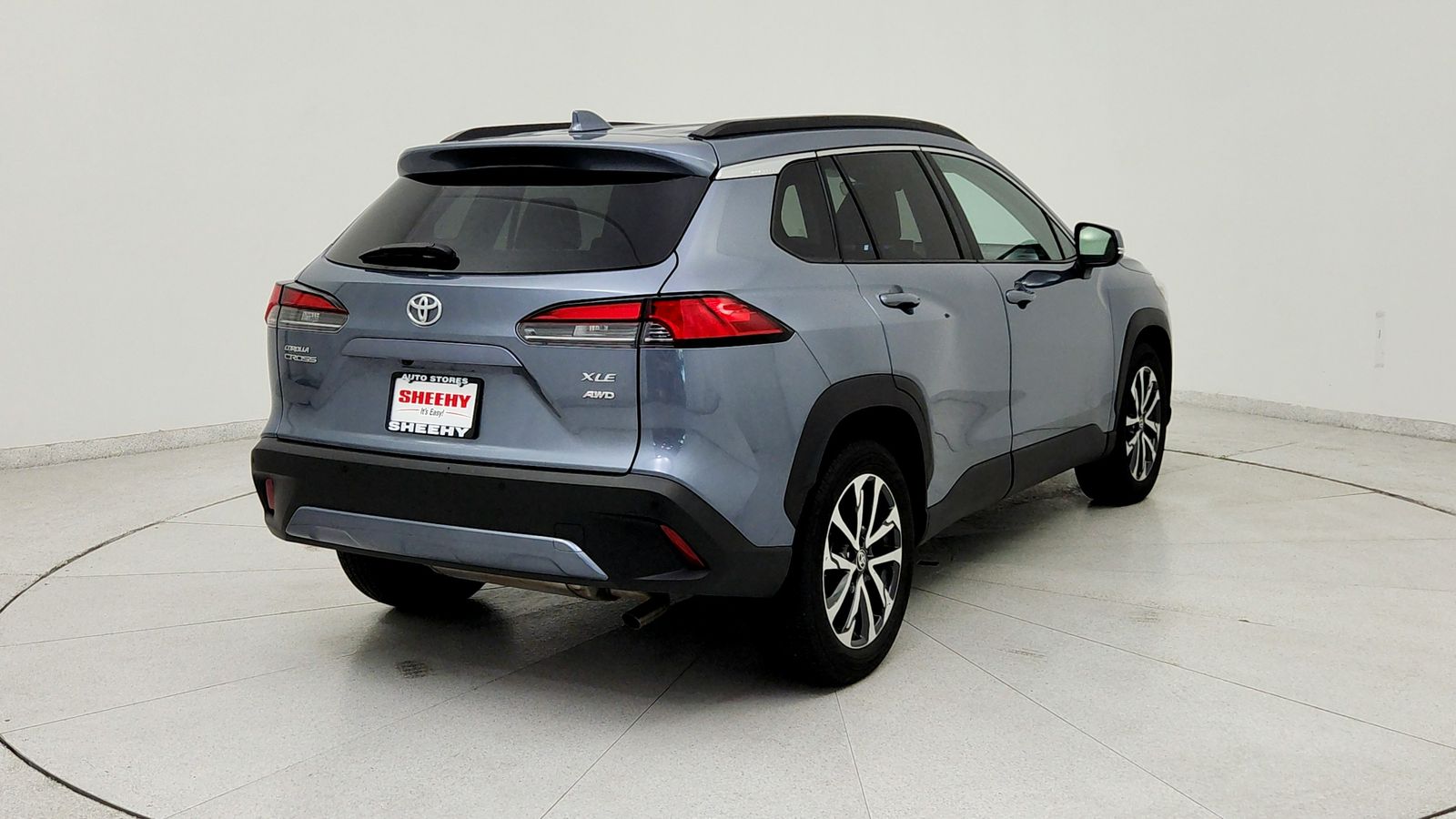 Used 2023  Toyota XLE image 6