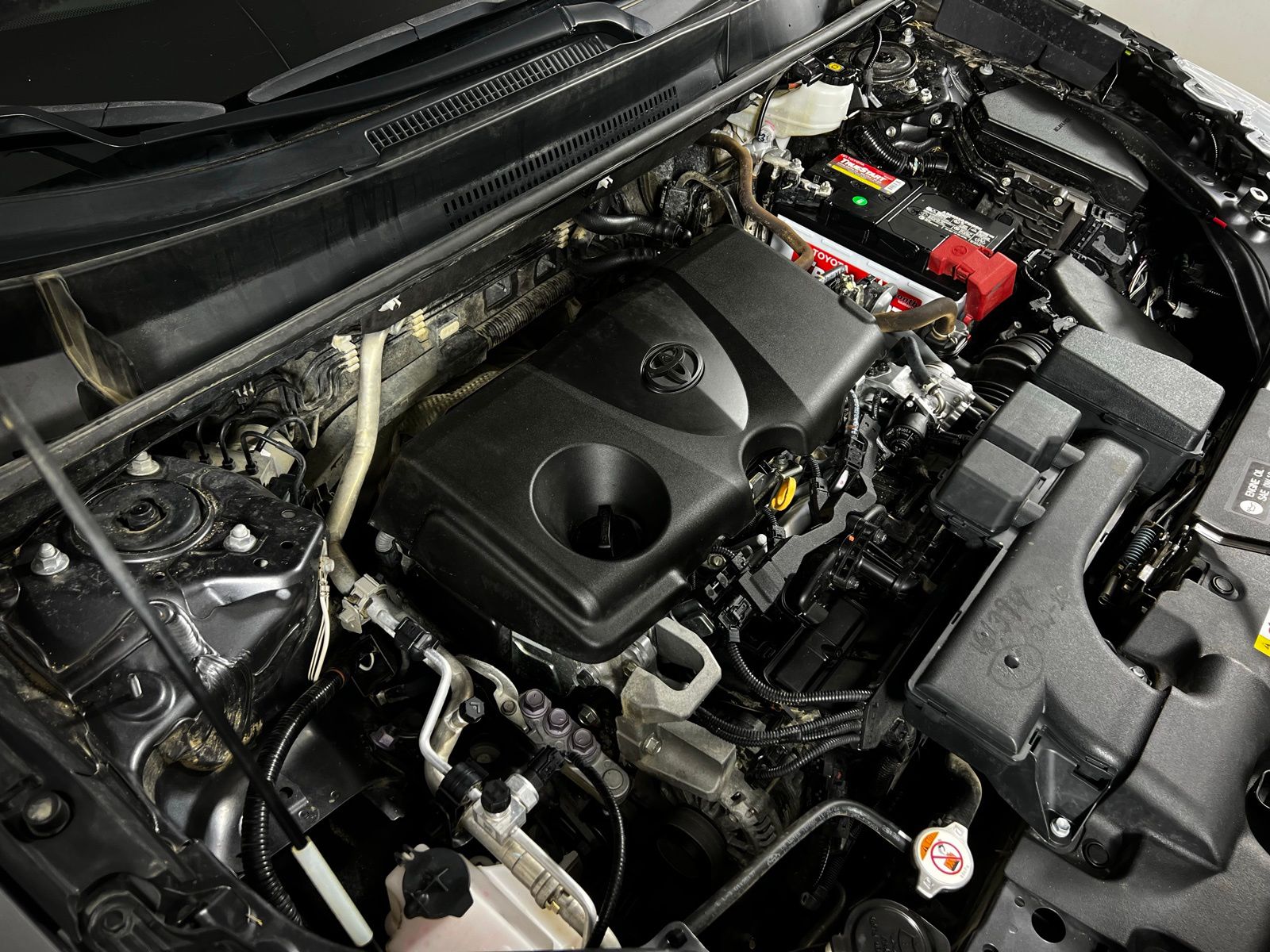 Thumbnail: 2023 Toyota RAV4 - 10