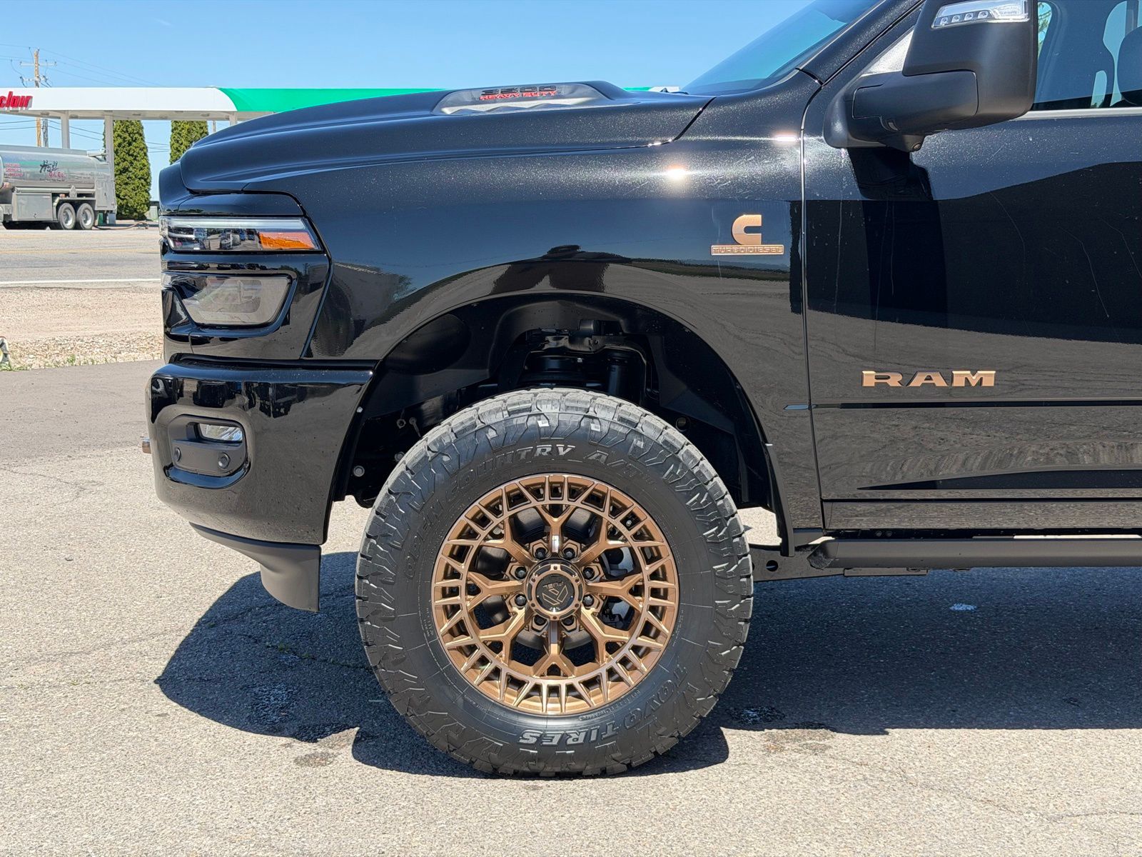 2026 RAM 3500 Laramie - Photo 12