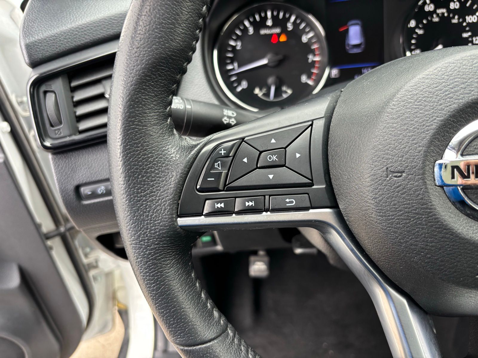 Used Car 2020 Nissan Rogue  Sv For Sale Under $20,000 In Austin, Texas