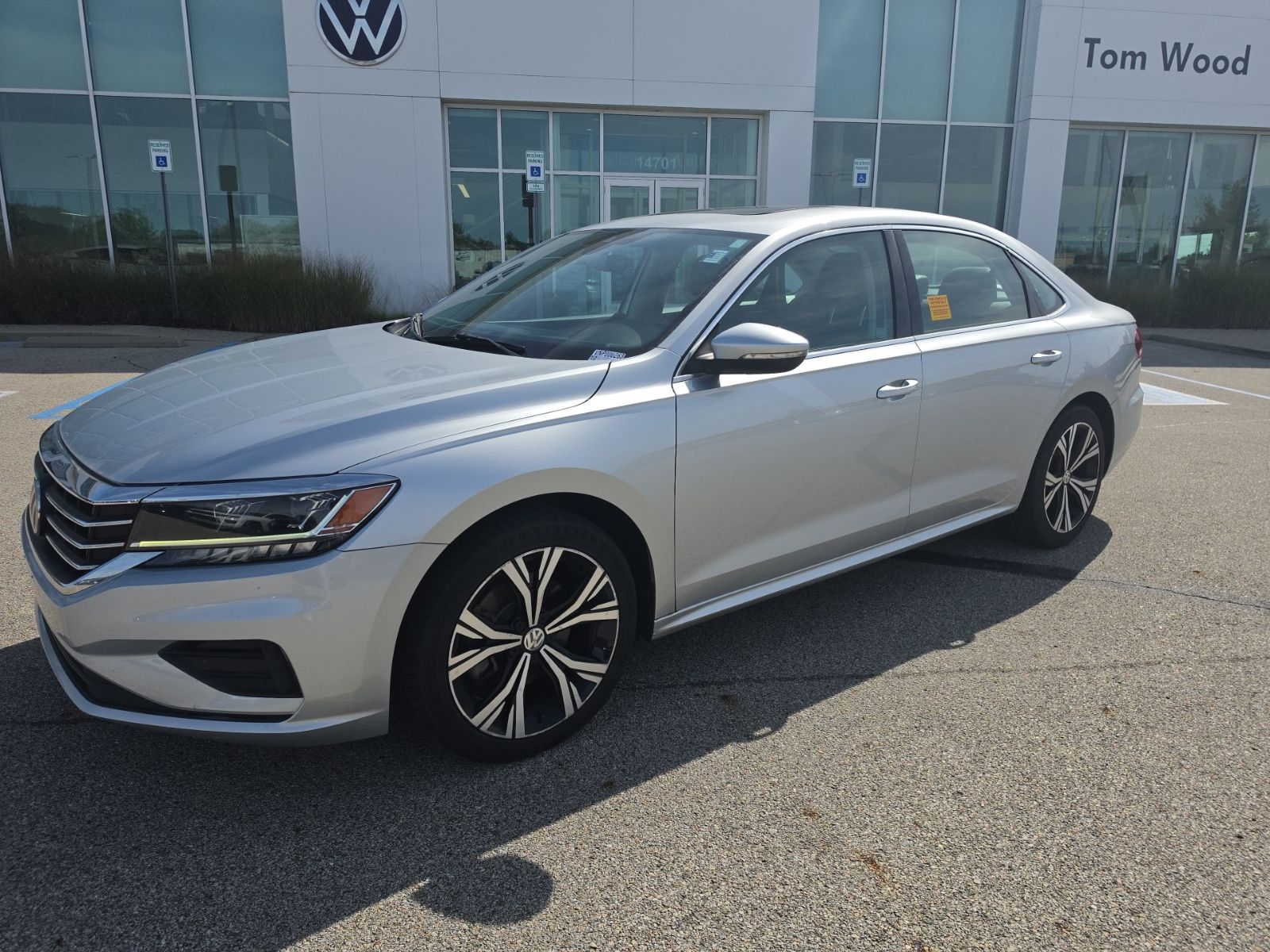 2021 Volkswagen Passat 2.0T SE FWD