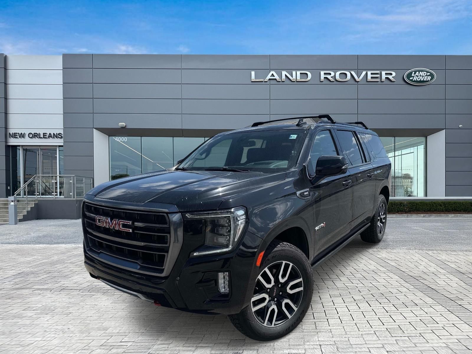 Onyx Black 2021 GMC Yukon XL AT4 4WD SUV / Crossover Four-Wheel Drive