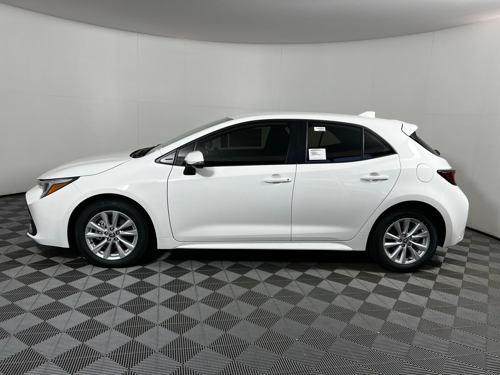 Thumbnail: 2025 Toyota Corolla - 8