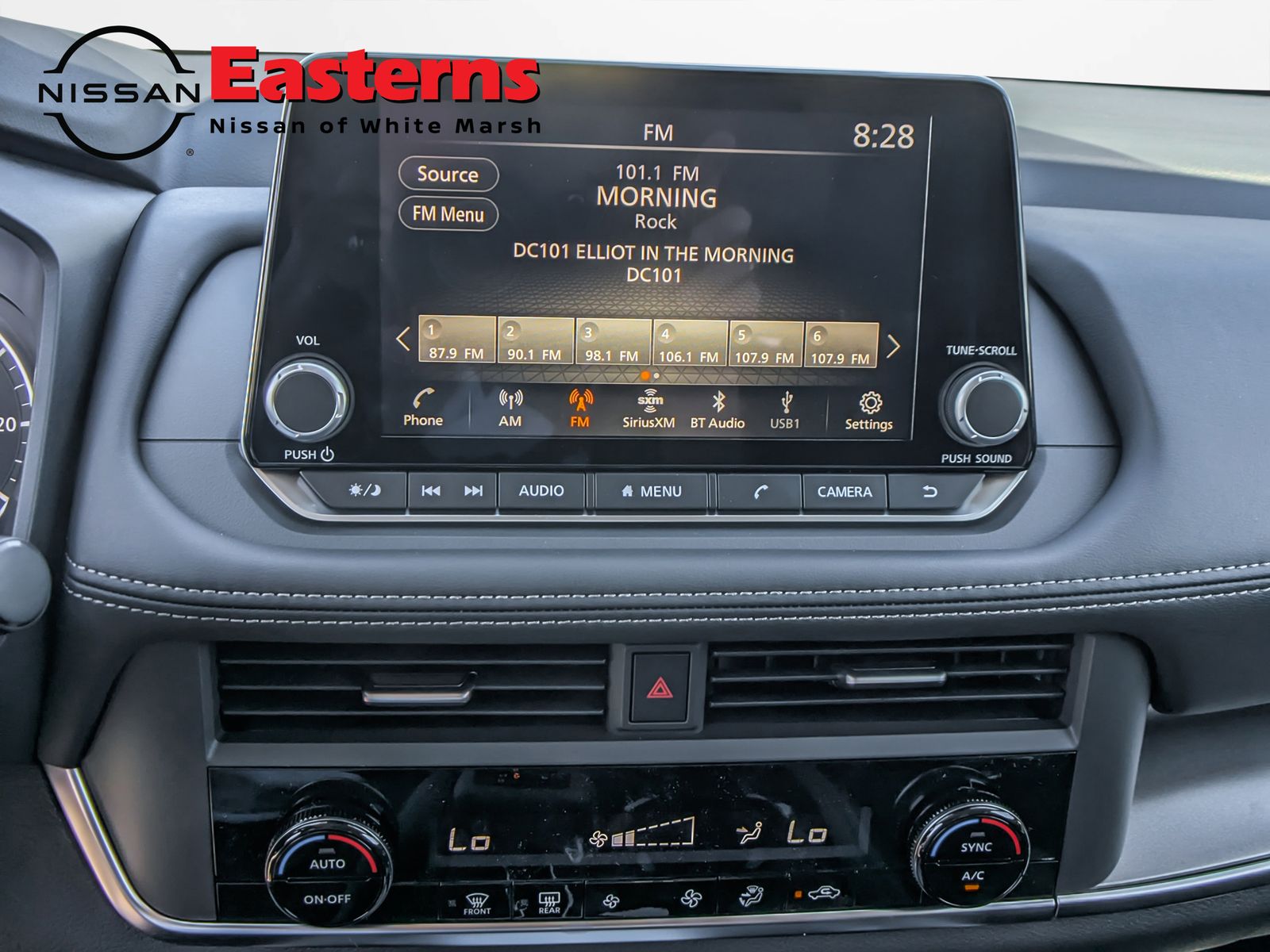2026 Nissan Rogue SV photo 9